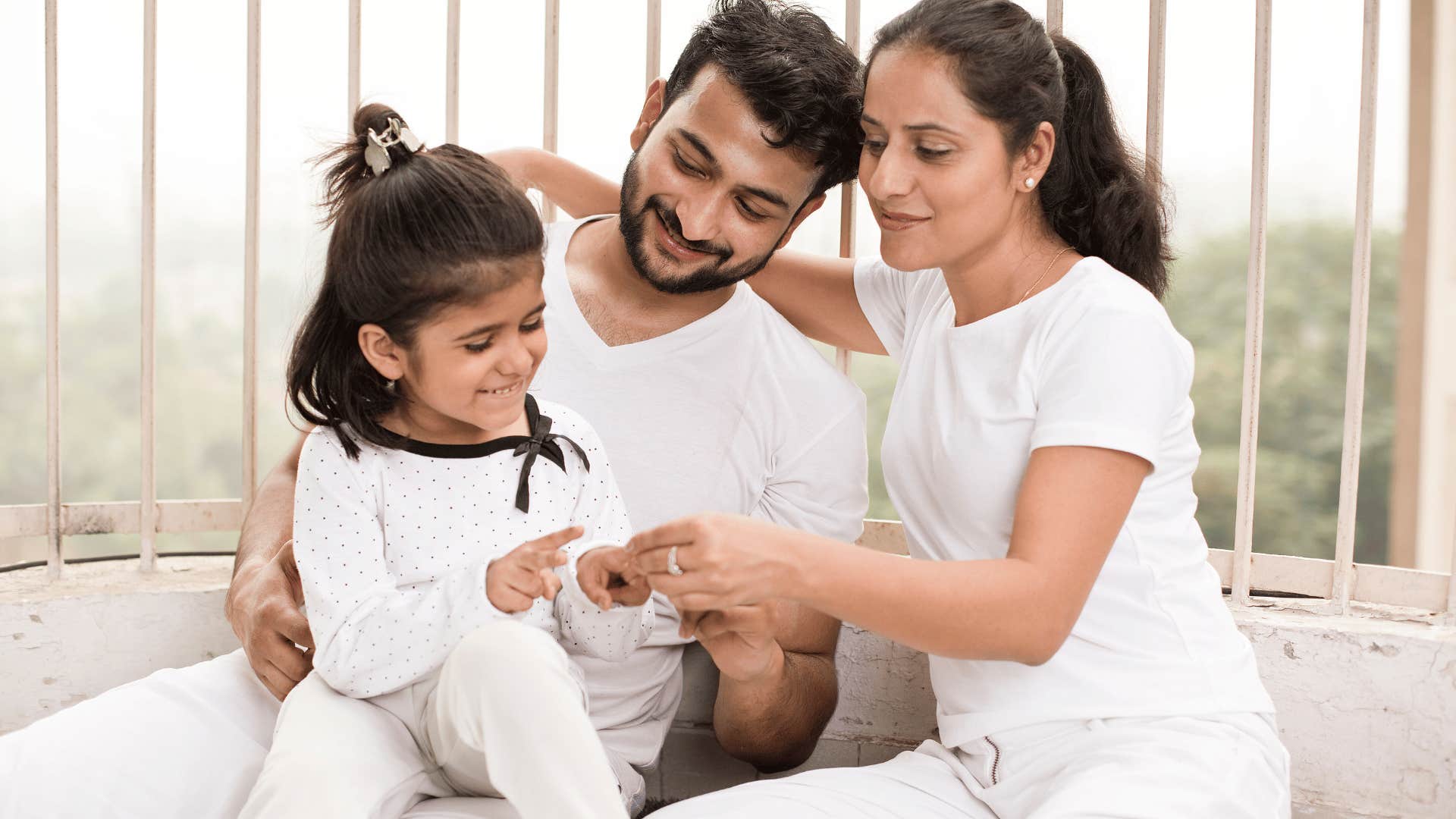 parents who raise creative thinkers usually have these rare traits they value emotional expression