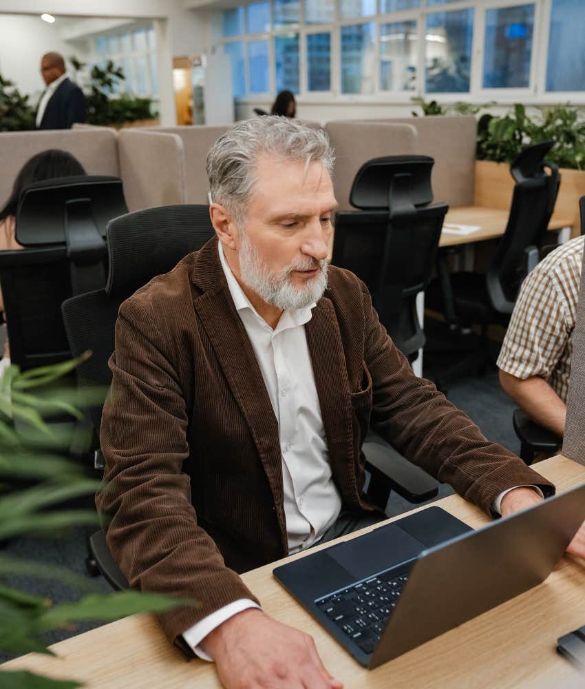 Older man delaying his retirement to work negatively impacting his brain health