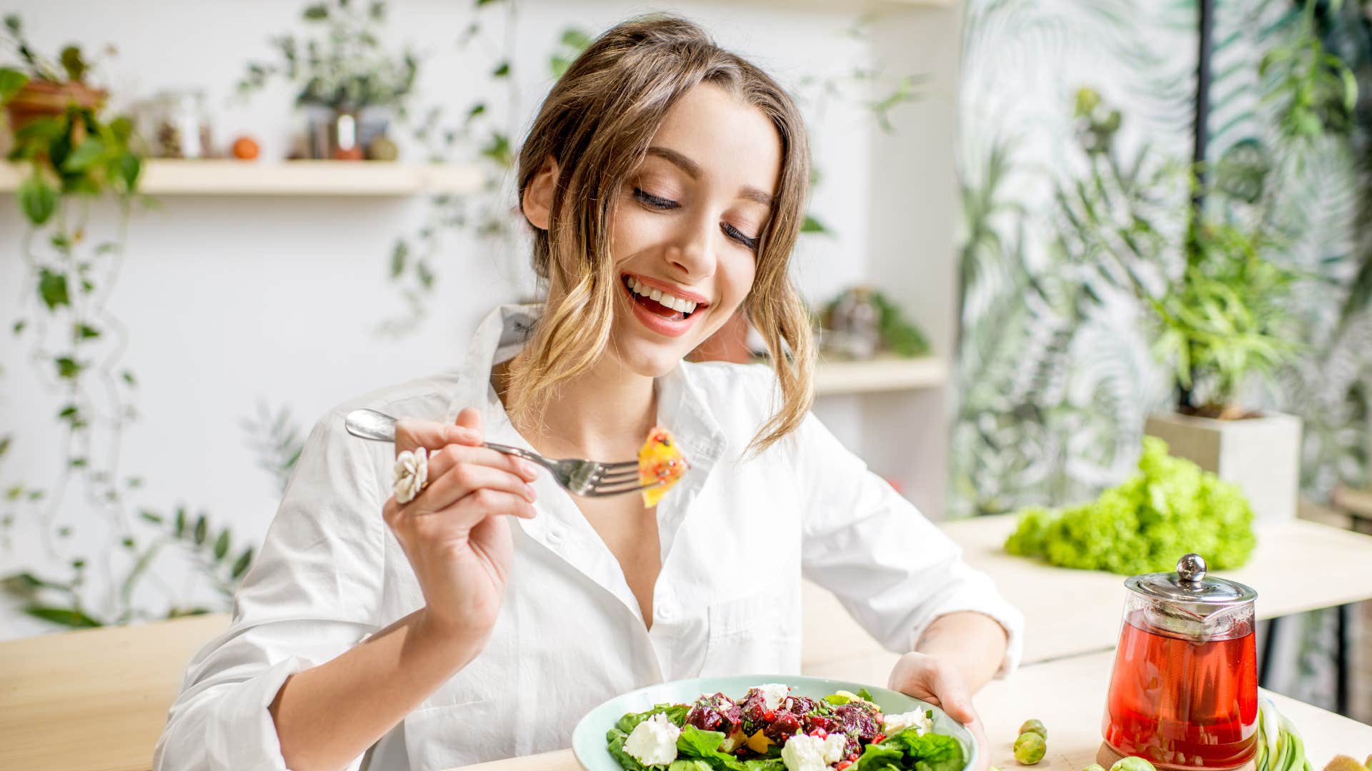 woman eating healthy to meet nutritional goals