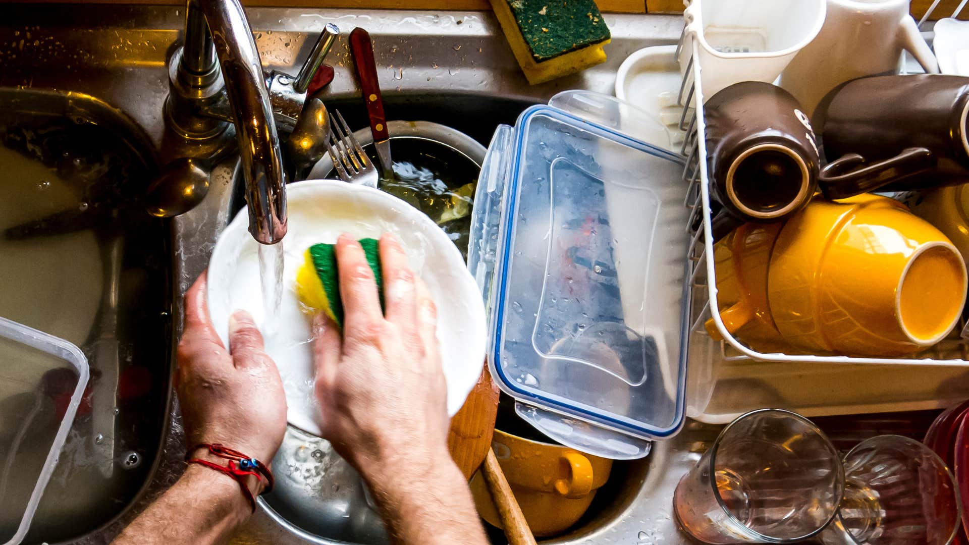 people who cant go to sleep with dirty dishes in the sink usually have these special traits theyre always in control