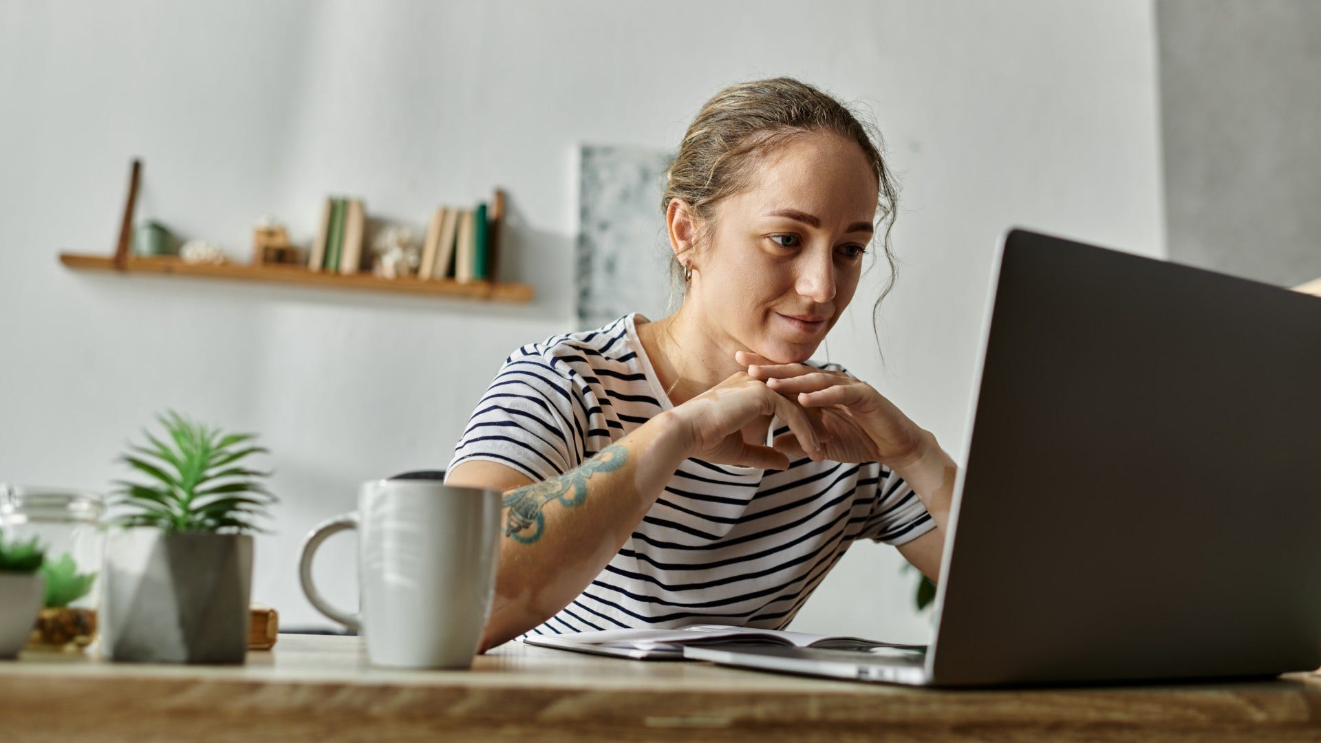 woman who doesn't let a breakup derail her as she works on what she wants