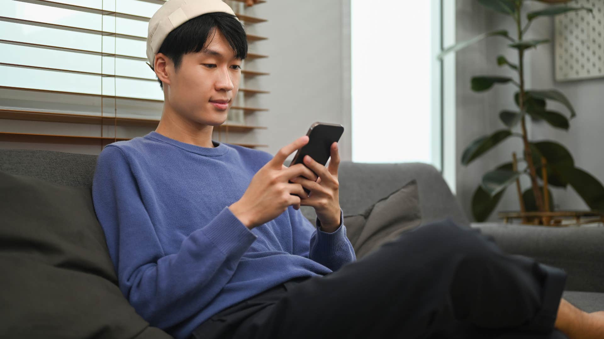 people with highly analytical minds use phrases that annoy average thinkers thats an assumption 