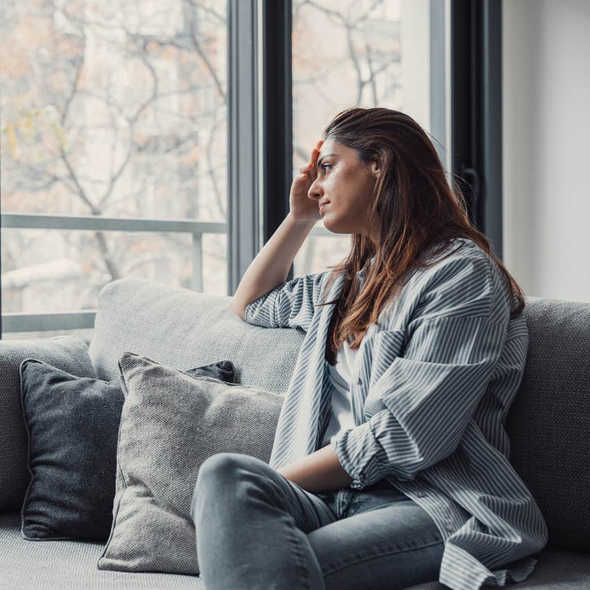 woman with a highly anxious mind as she struggles to feel confident