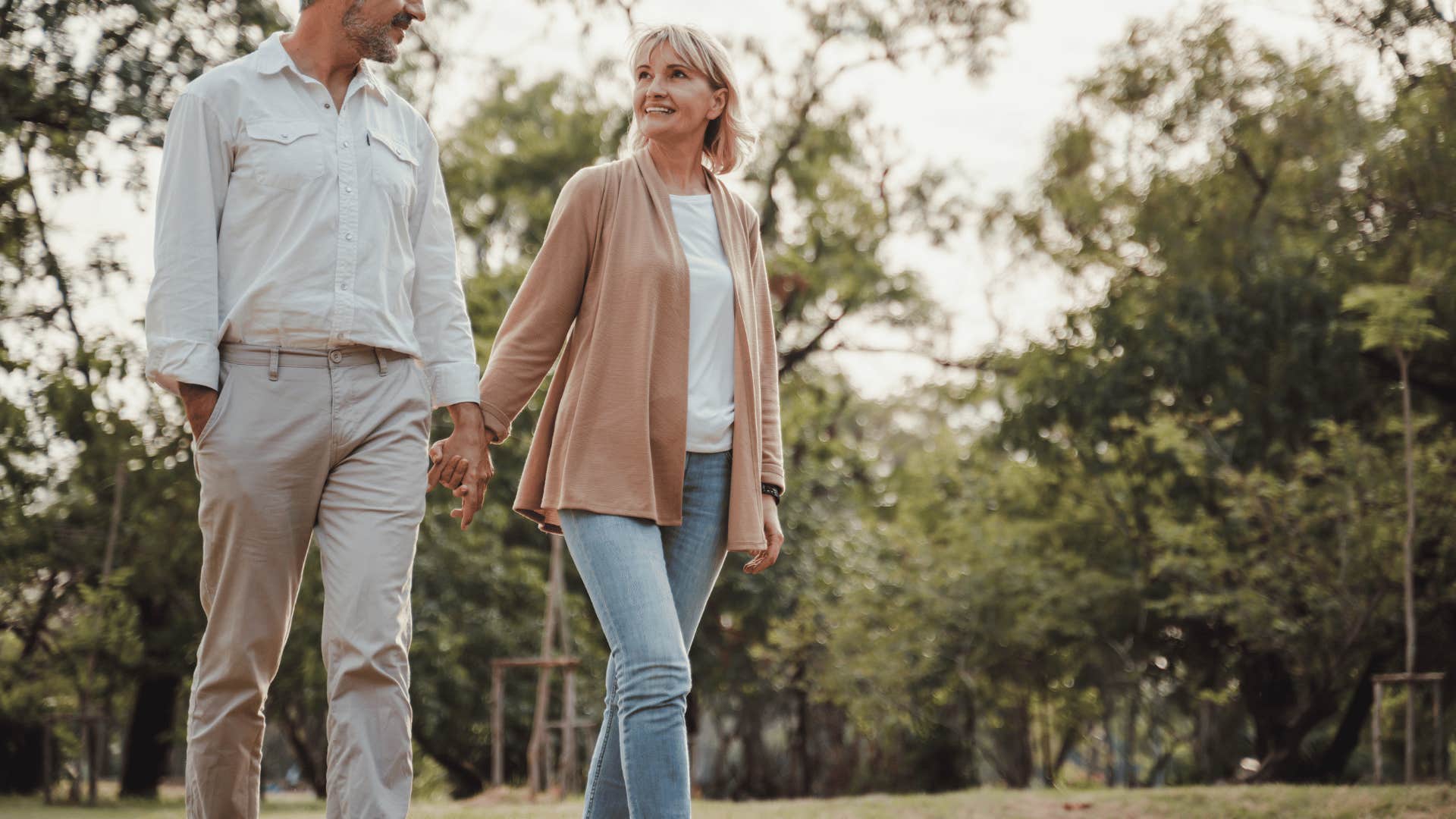 people with simple minds love these hobbies that bore highly analytical thinkers going on a stroll