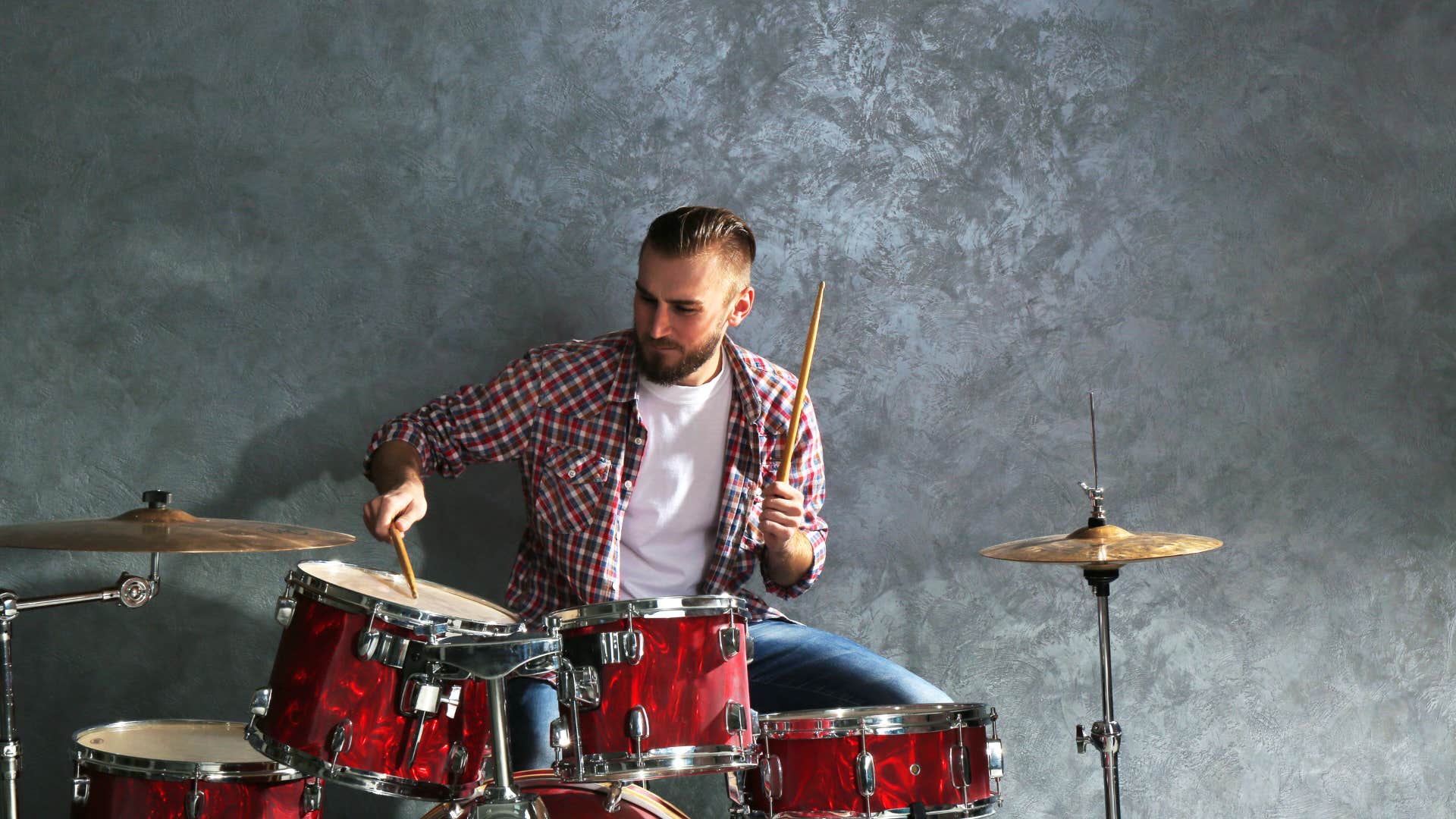 people with these hobbies are mentally stronger than everyone else playing musical instruments 