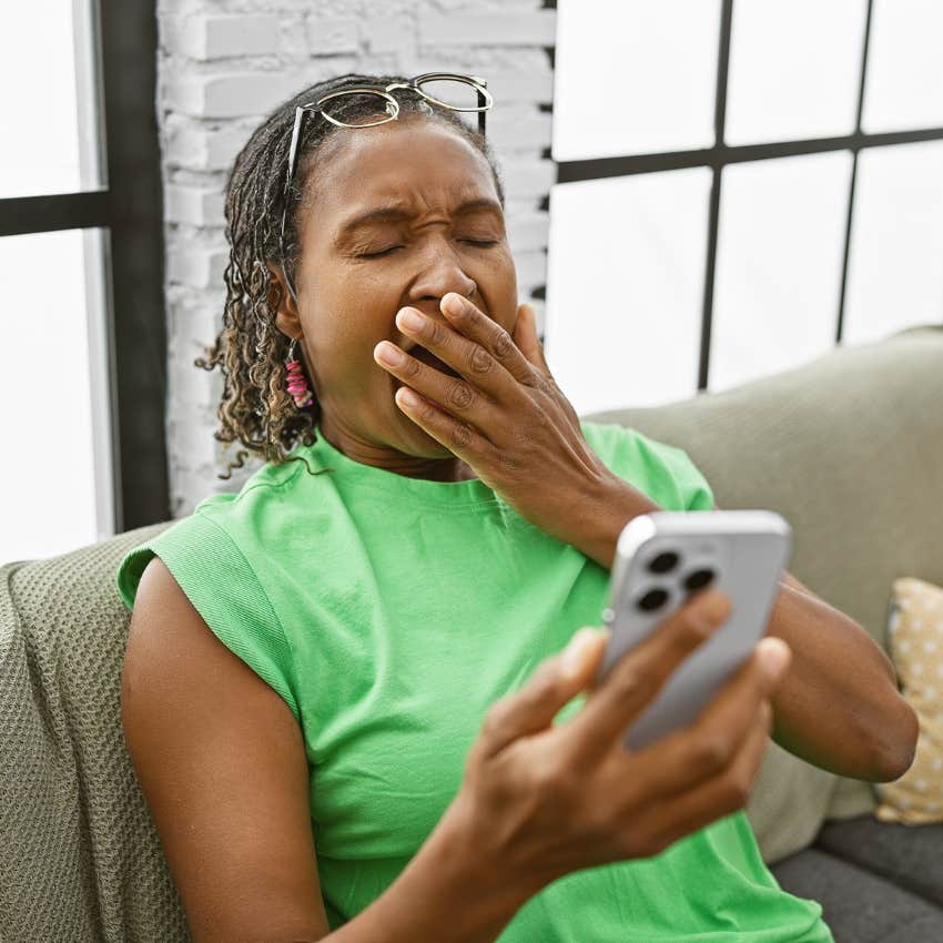 woman who is not a psychopath because she contagious yawns