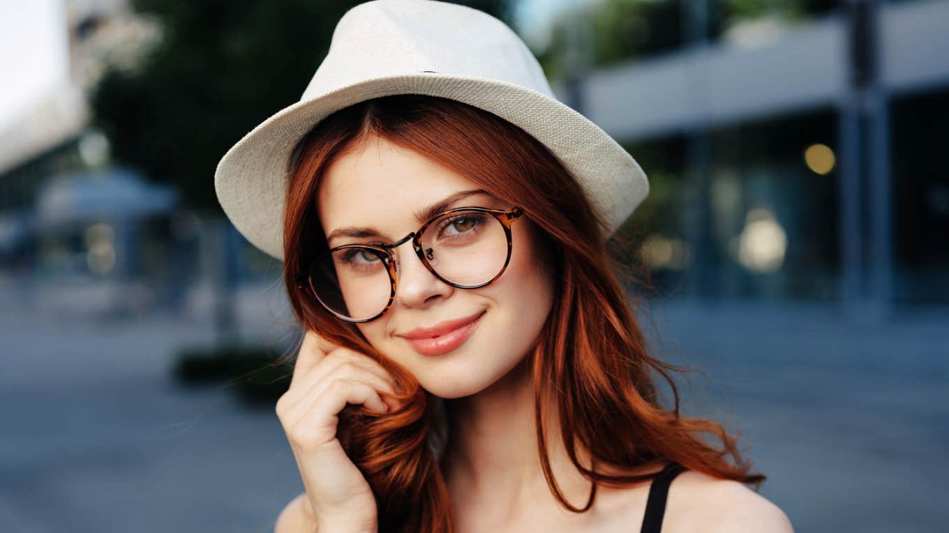 confident thoughtful person, illustrating the simple science-backed traits that help smart people consistently outperform everyone else