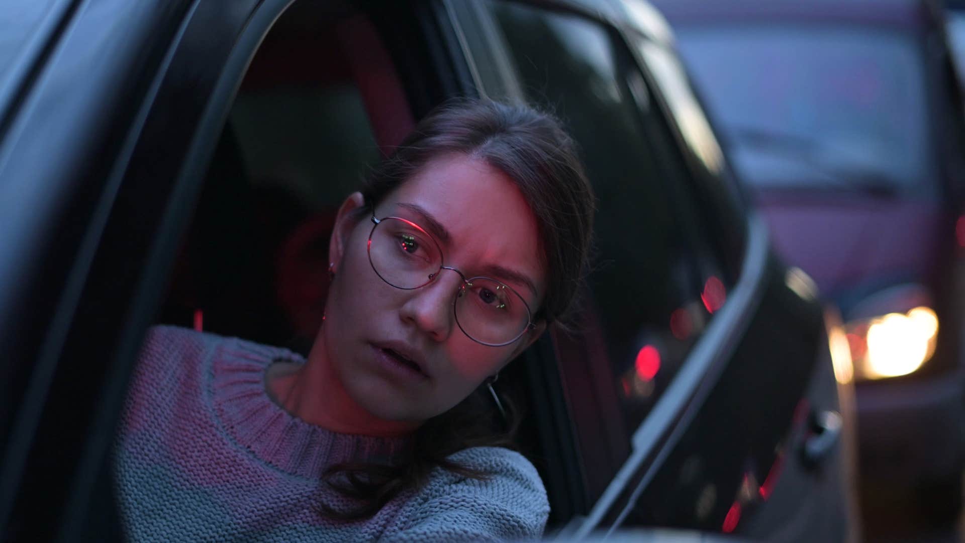 chronically late woman stuck in traffic