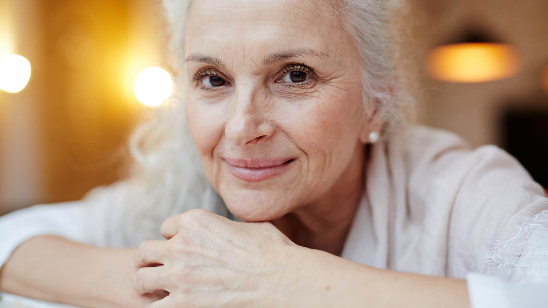 signs youre highly intuitive observant person who easily sees through everyone else fakery people find comfort in you