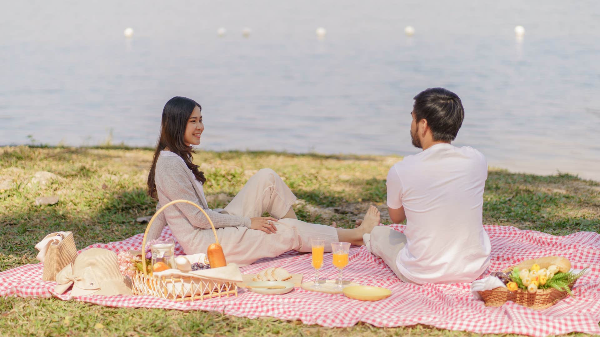 couple who keep their relationship radiant by making room for new experiences