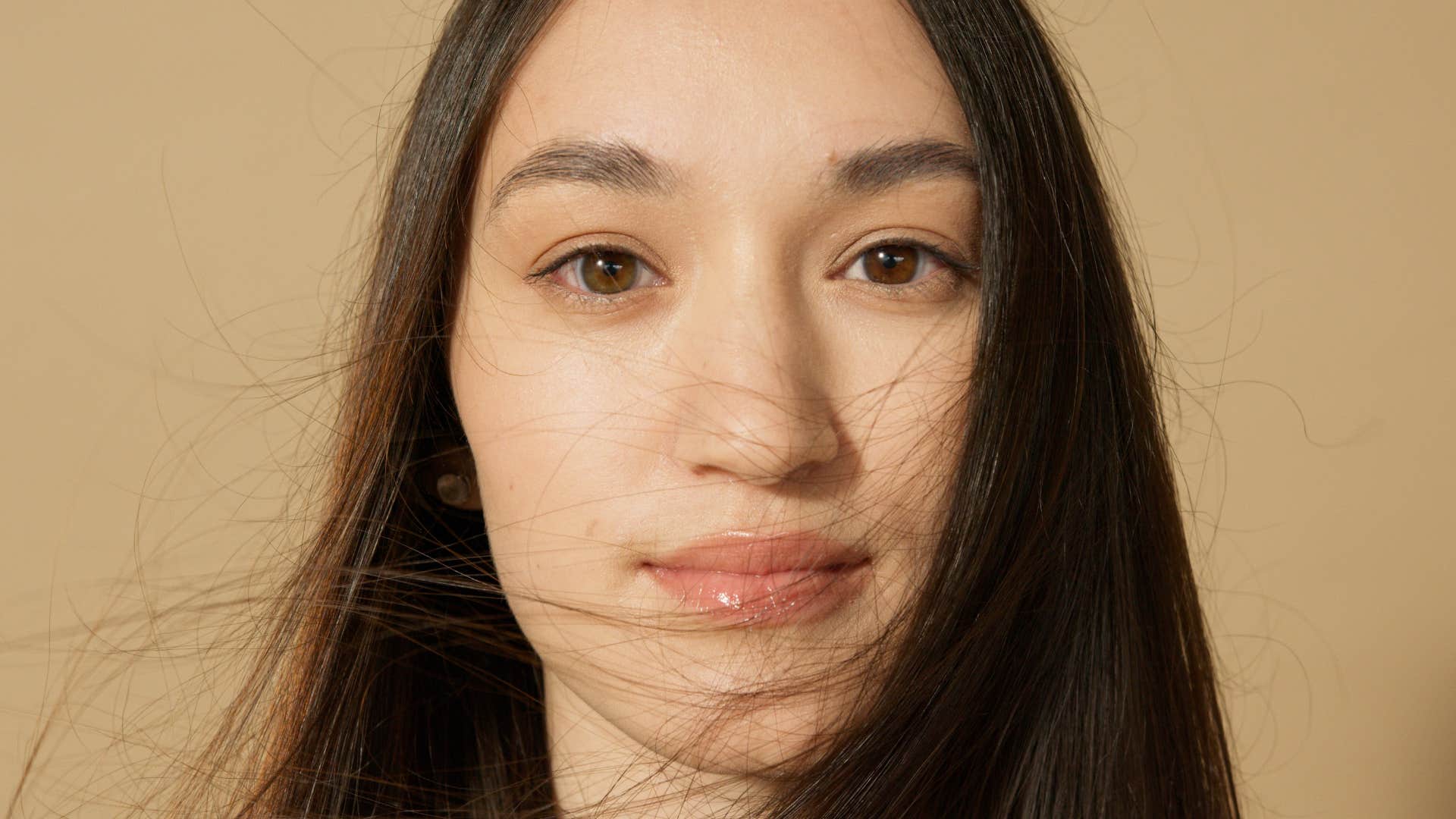 simple signs of low emotional intelligence that show up in everyday behavior they blame others for everything