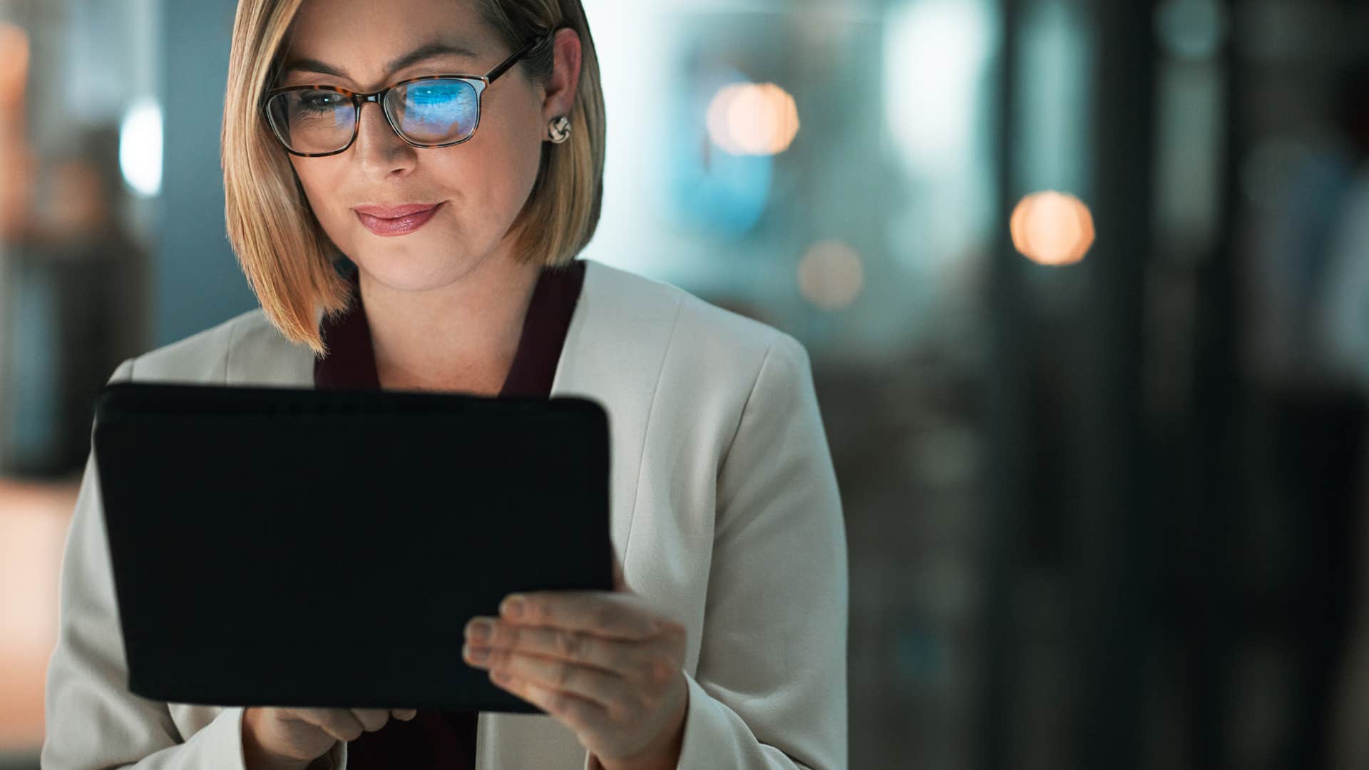 woman who outperforms everyone as she is adaptable