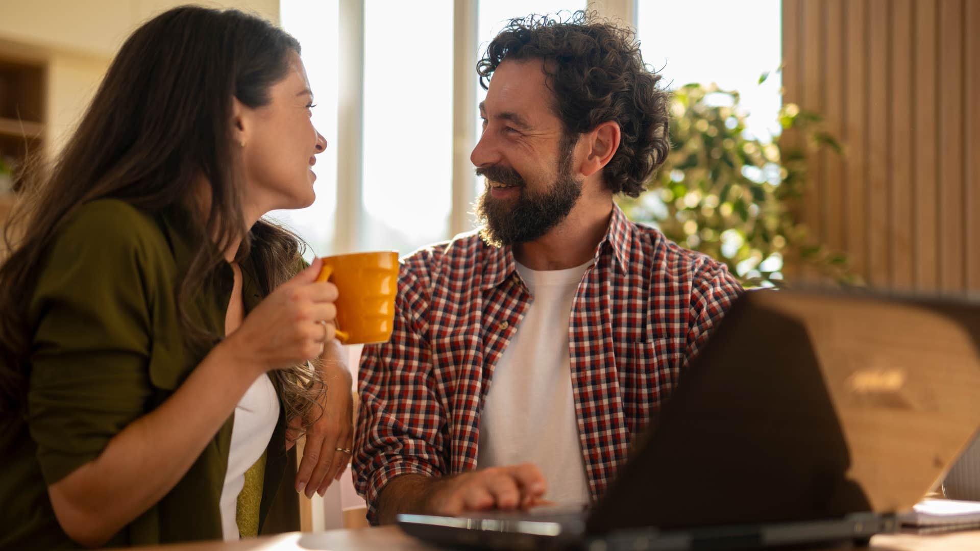 couple who have a happier marriage after finding time each day to reconnect