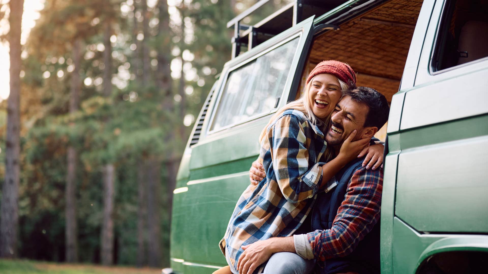 man who makes woman laugh by using their surroundings