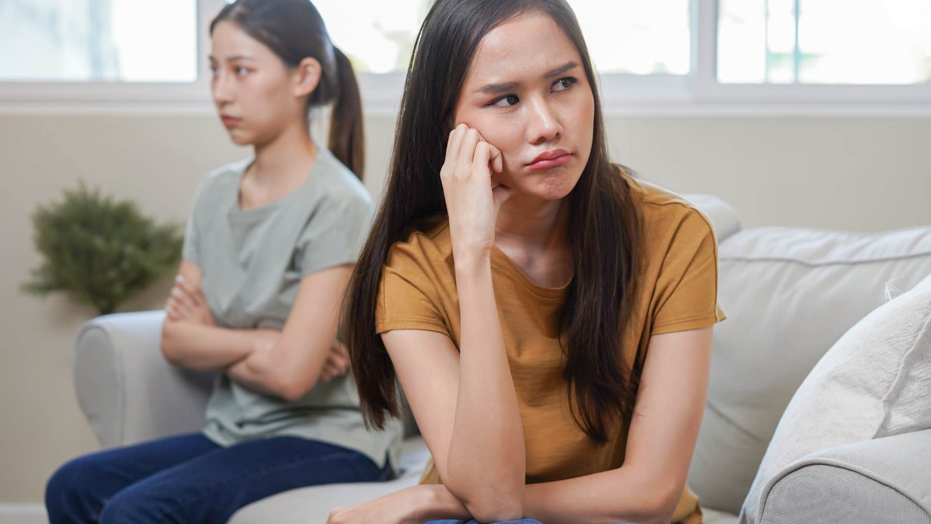 woman who is a bad person in friendships as she isn't transparent