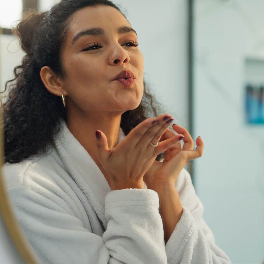 mentally strong woman who treats herself like a best friend