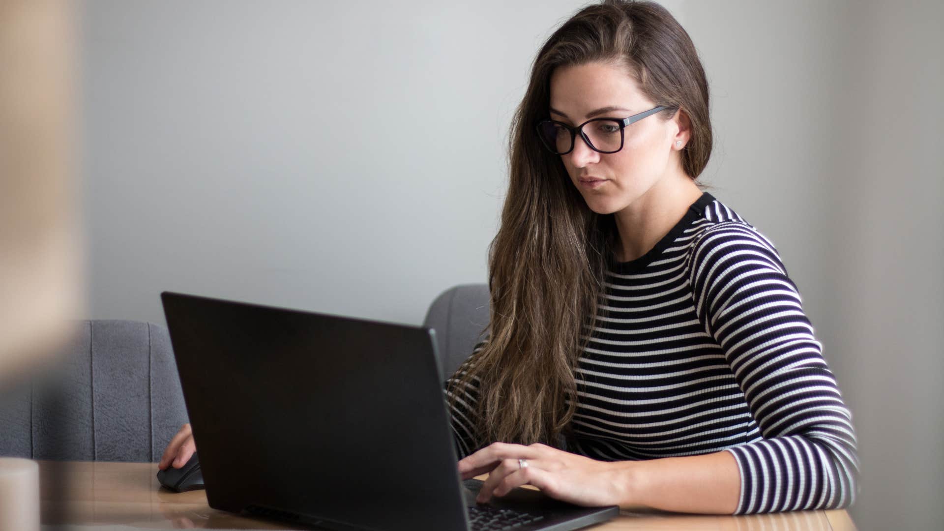 woman googling man before first date