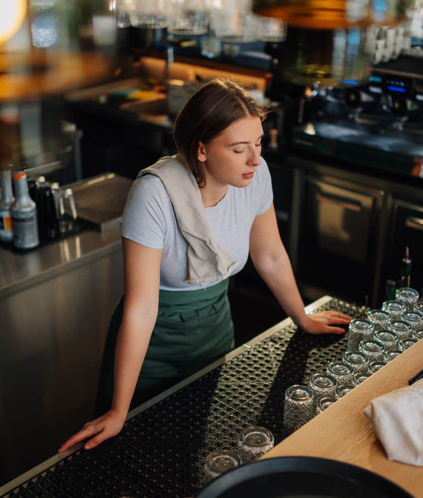 bartender stressed about tips