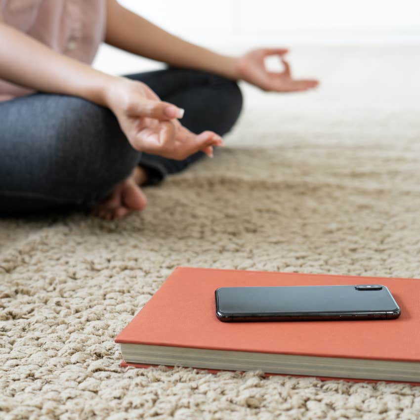 woman who wants to be a happy person as she turns off visual notifications