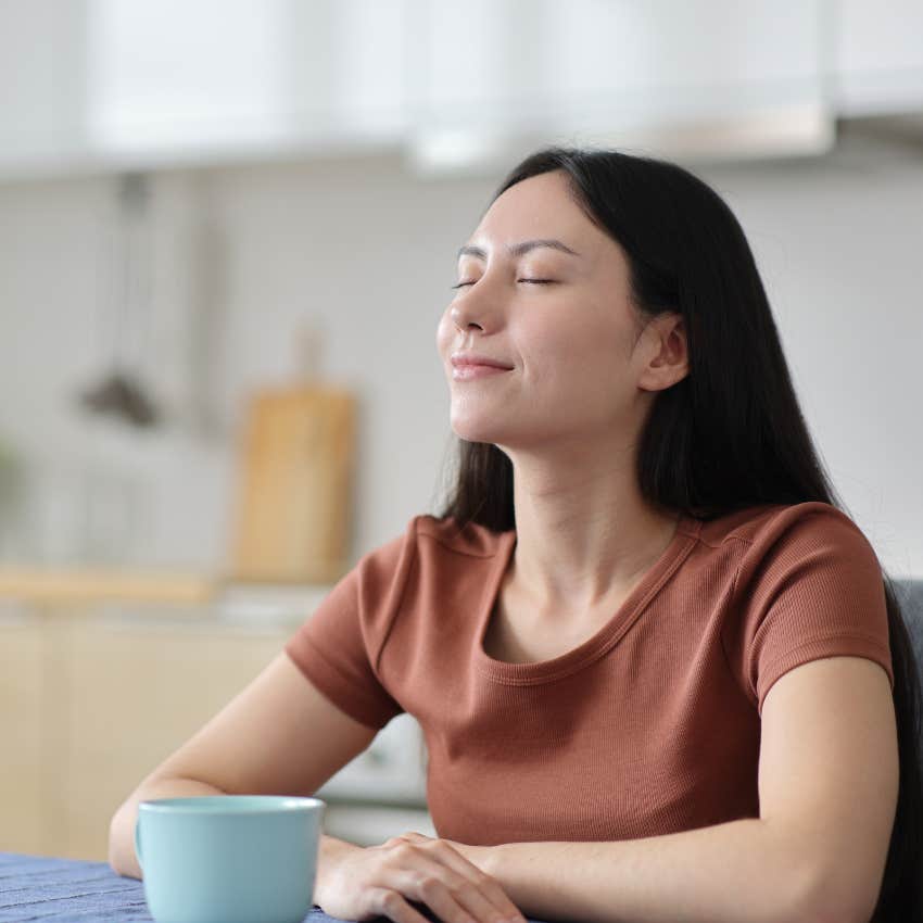 woman who stays sane by focusing her vision