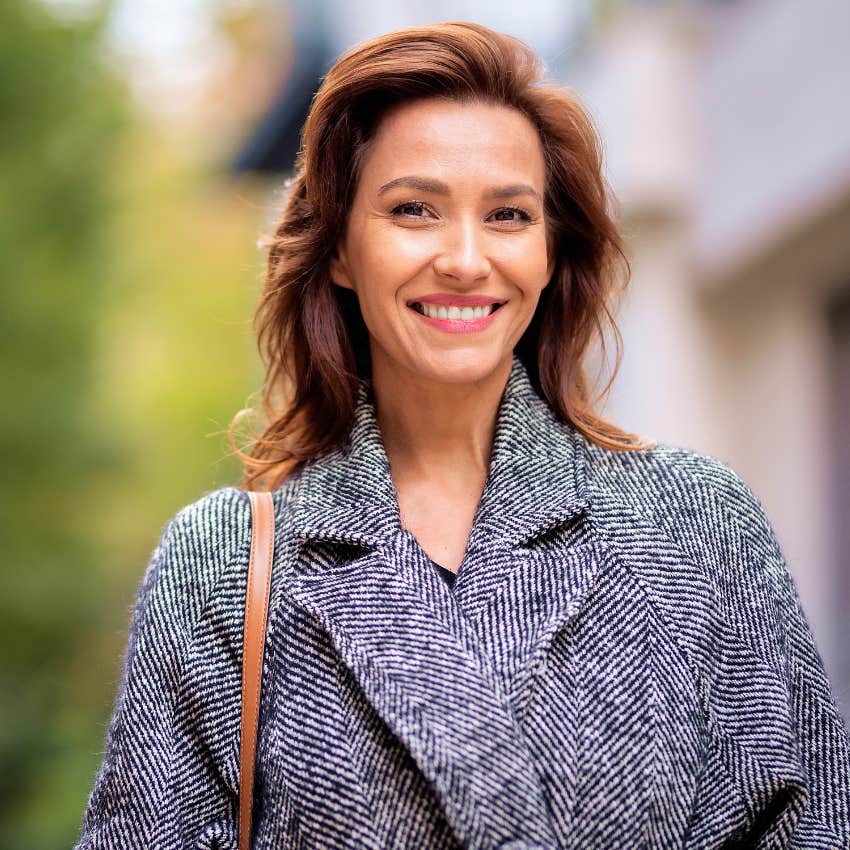 woman who stays steady by changing the wat she looks at things