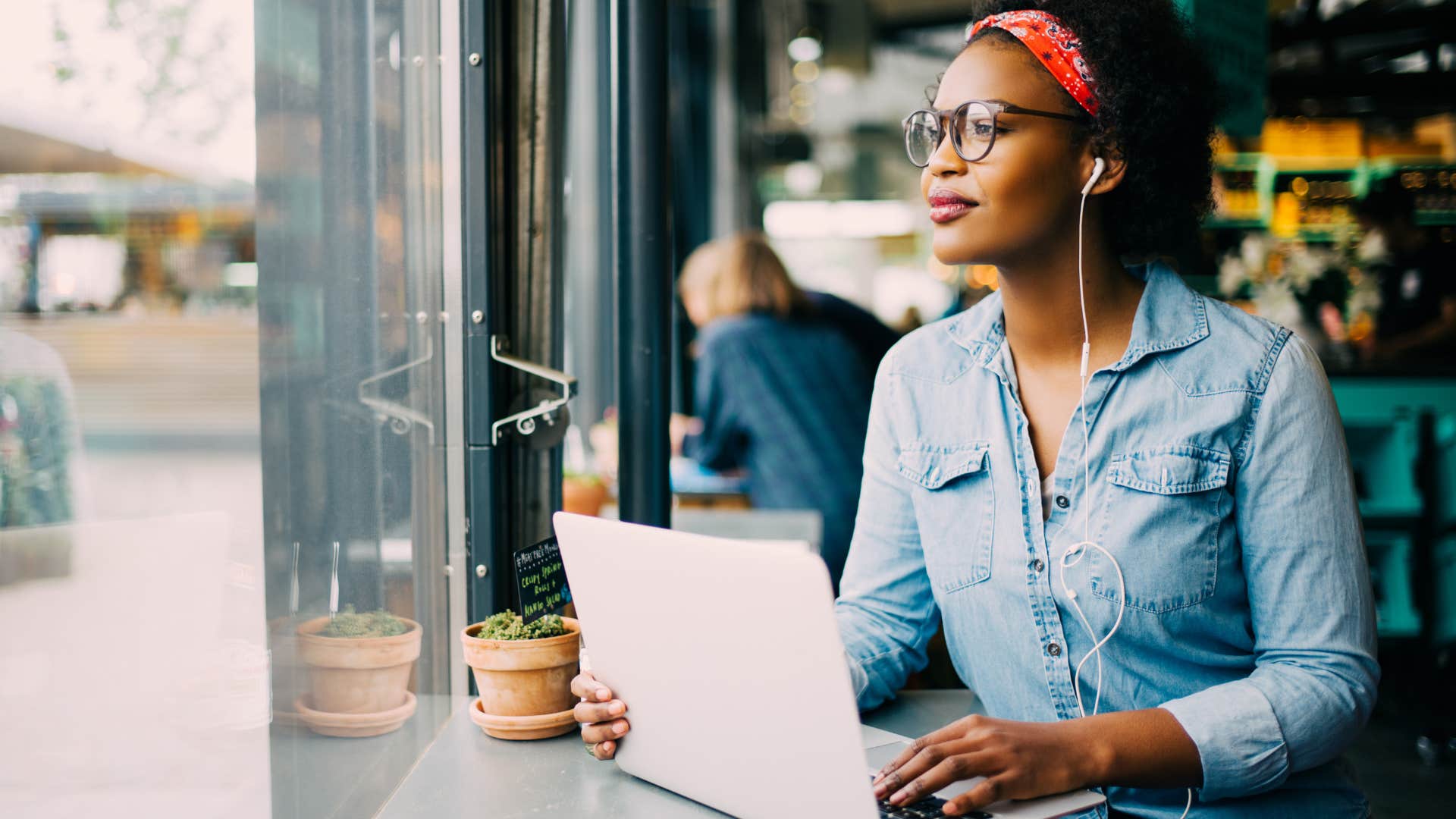 working woman who wants freedom and flexibility
