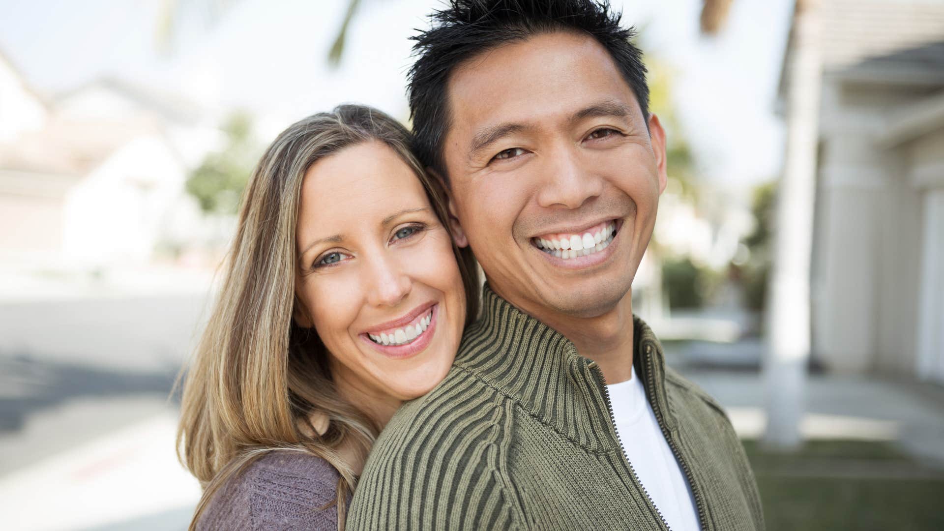 you can tell a woman truly loves her husband if she says these things about him he always says sorry