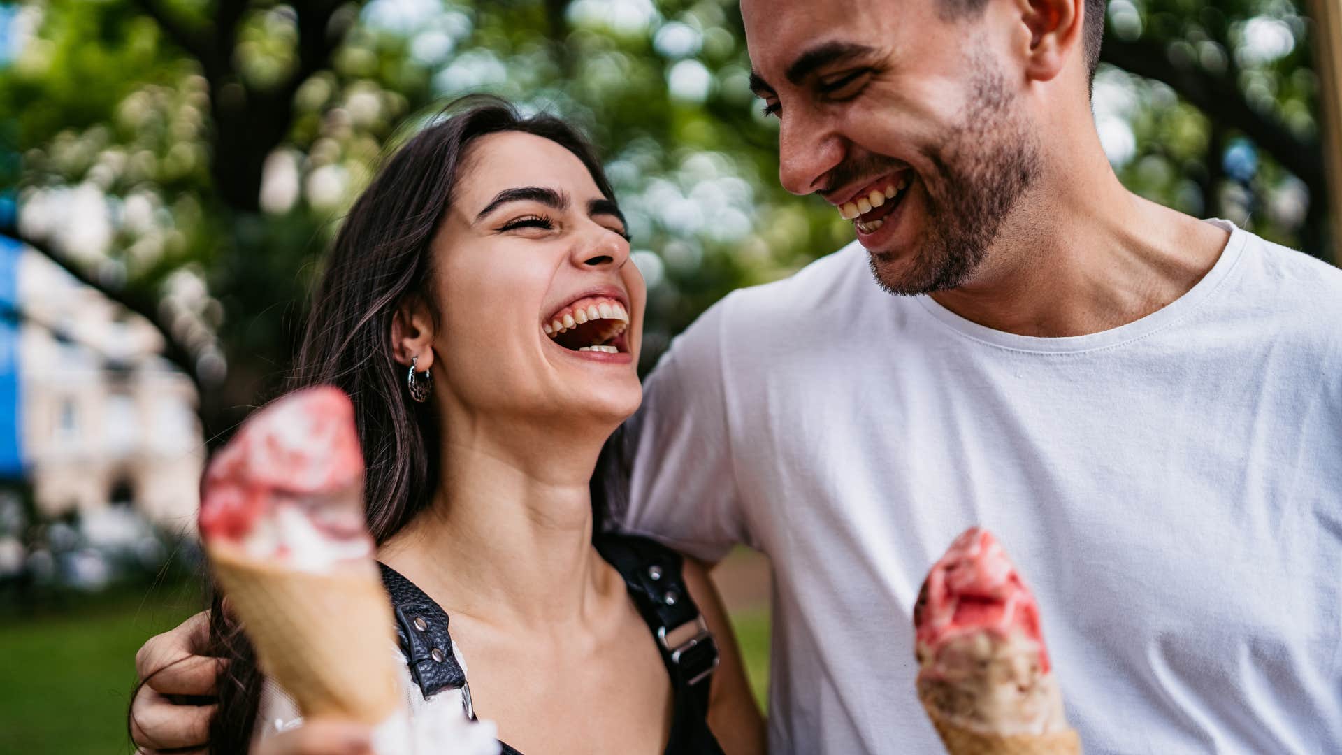 you can tell a woman truly loves her husband if she says these things about him he is the best