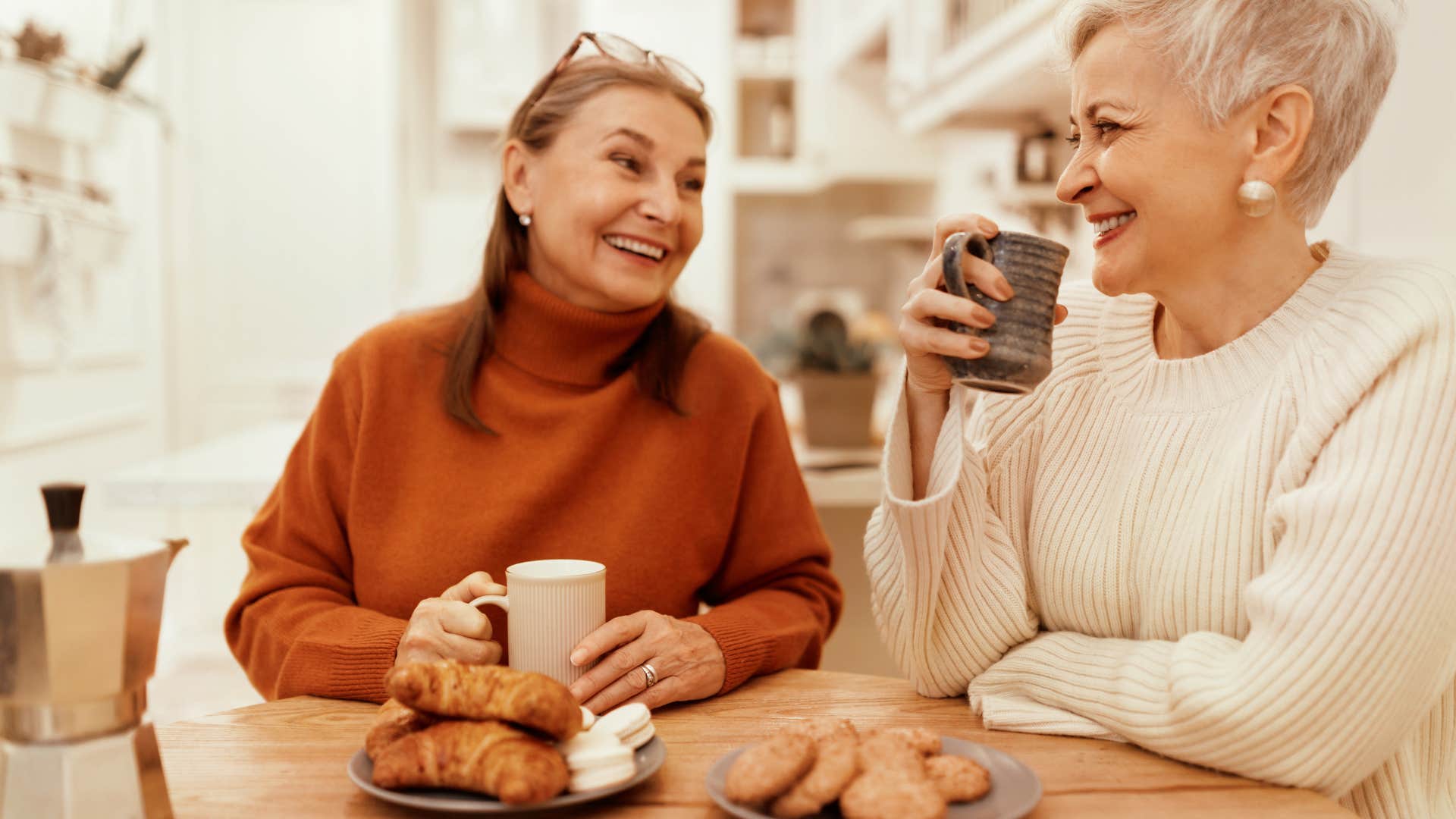 woman telling her friend that other people have it worse