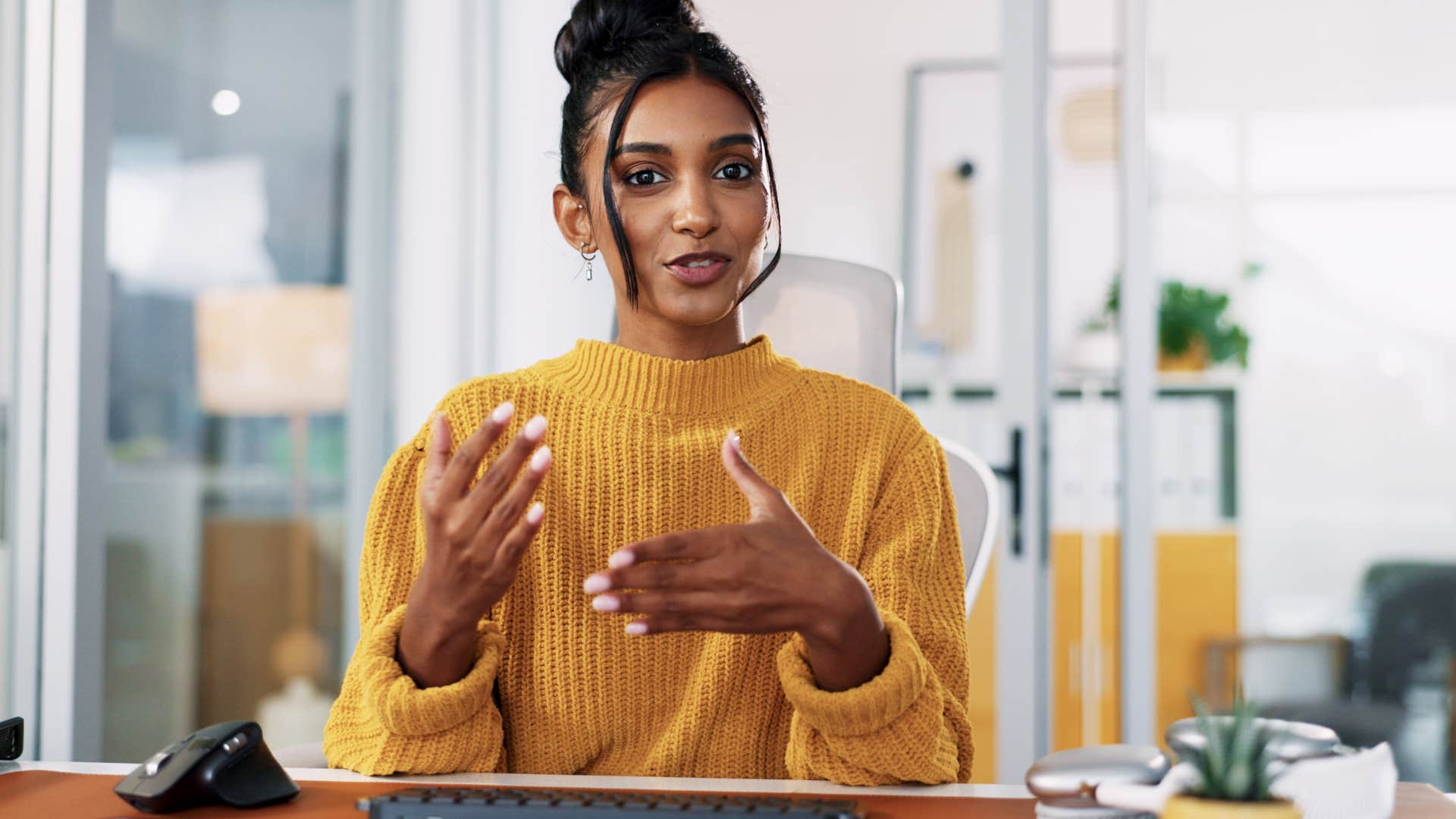 woman who is a conscious thinker and observer saying she's not trying to be right