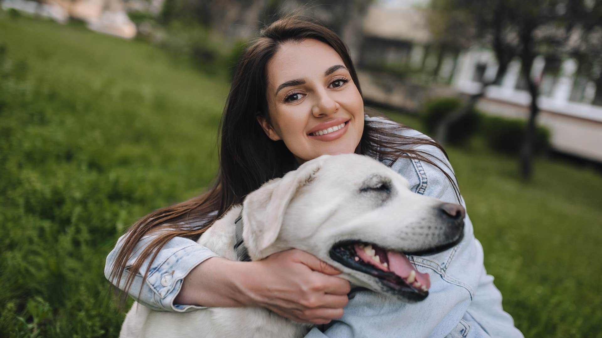 dog constantly checks to make sure woman is nearby