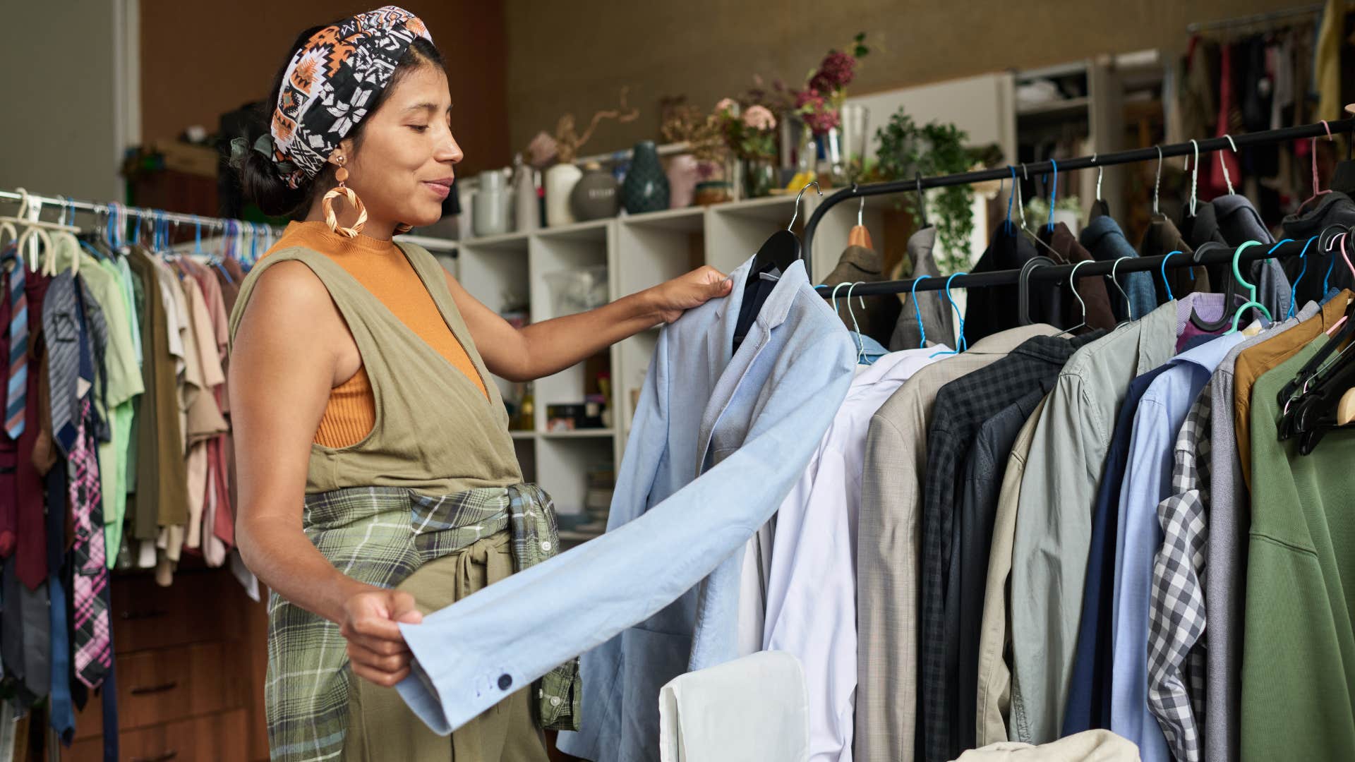 frugal woman who loves thrift shopping