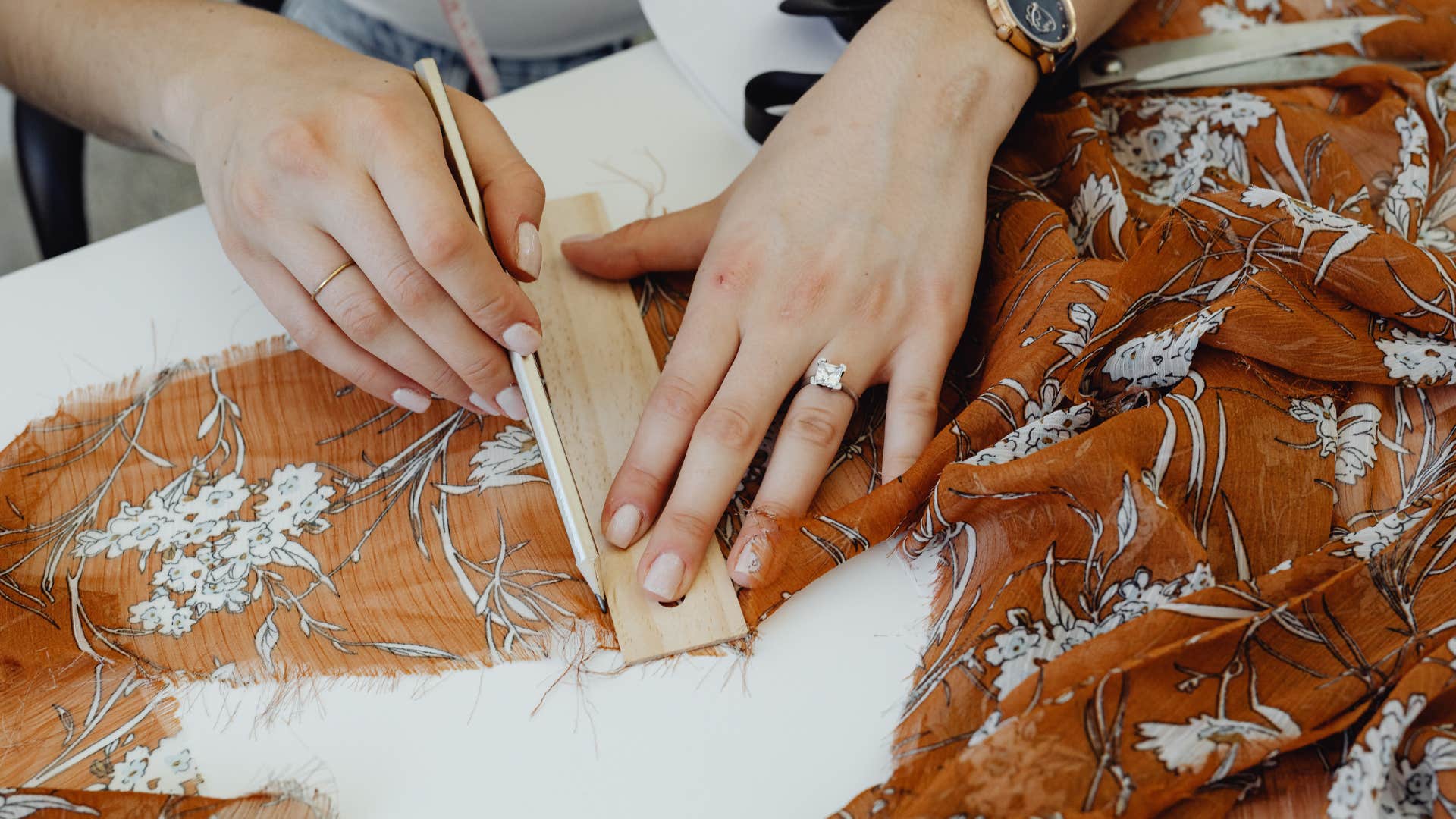 frugal woman who loves upcycling