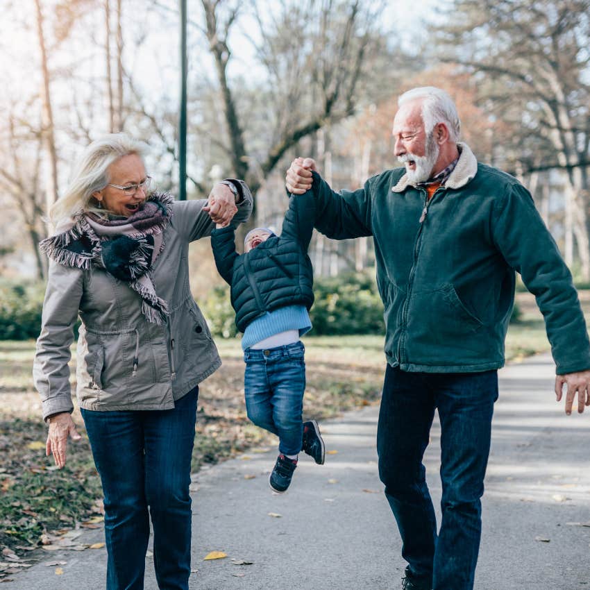 grandparents babysitting in the park have better brain health