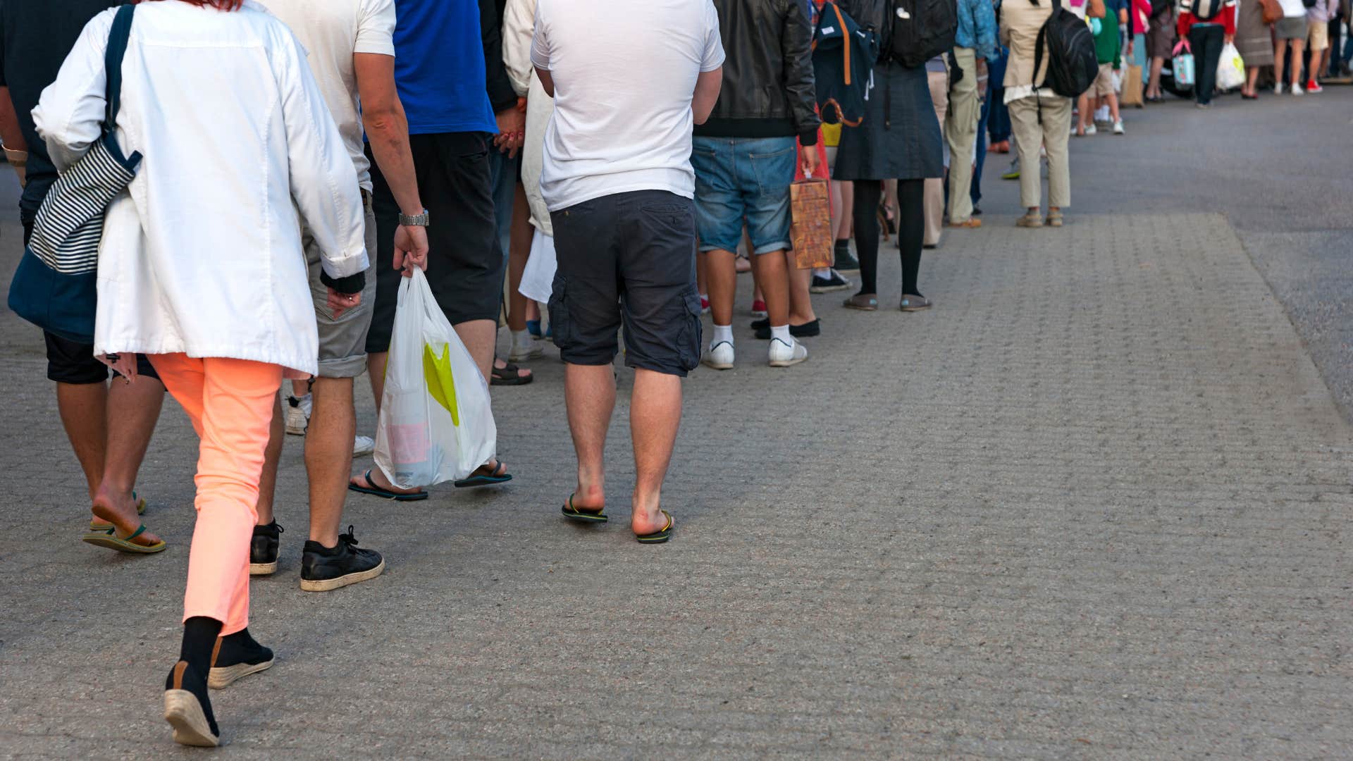 if a man complains about these everyday things hes probably a nightmare to be with standing in line