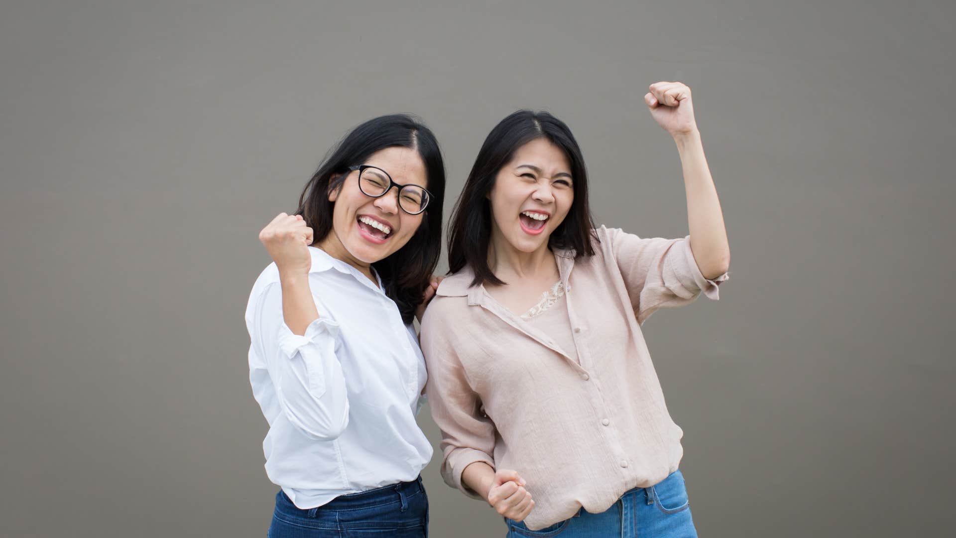 if a woman has these habits shes probably the best friend youll ever have she celebrates your wins