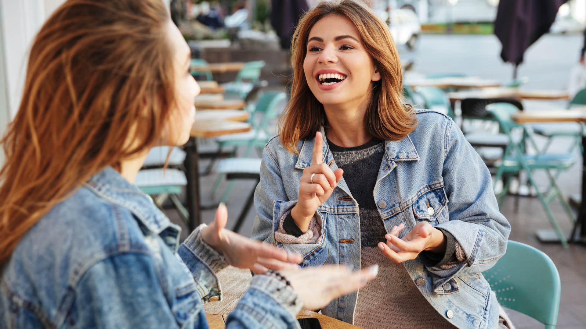 woman who doesn't hold a grudge forgiving friend