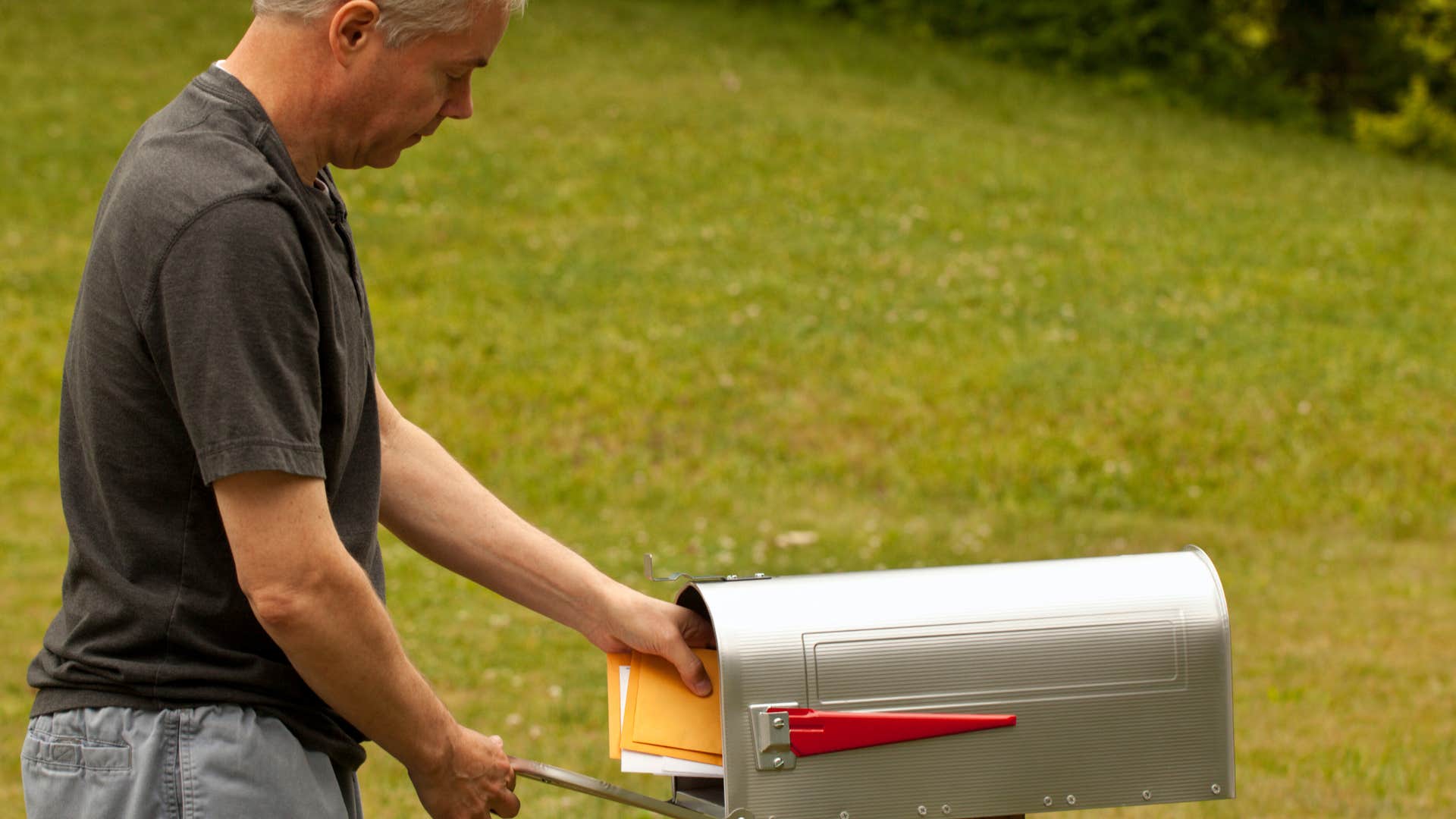 if your husband automatically does these things before you ask you married a rare man brings in the mail
