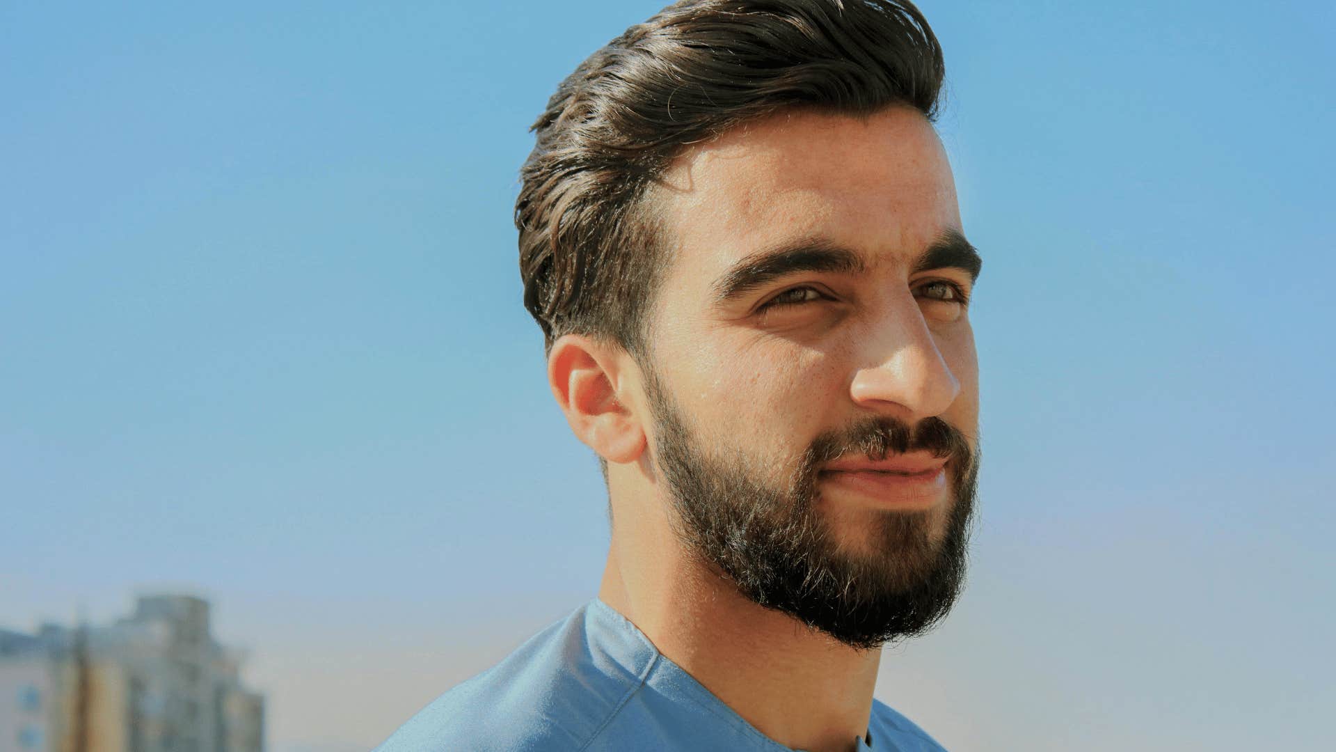 man figuring out what he wants is a habit of smart people