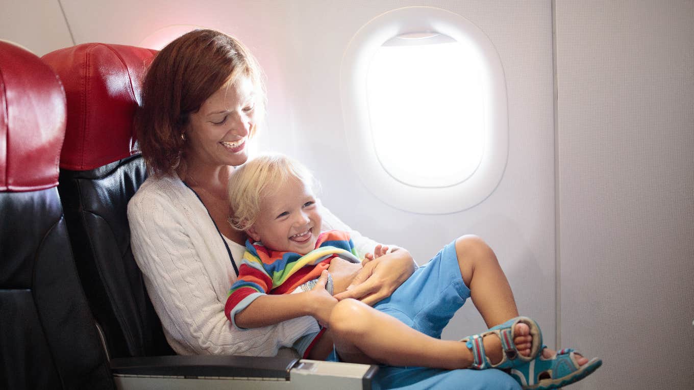Mom Asks If It’s ‘Appropriate’ For Flight Attendant To Shame Her For What She Let Her 2-Year-Old Do On A 13-Hour Flight
