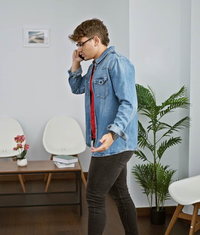 man pacing on the phone so his brain can process information without visual cues