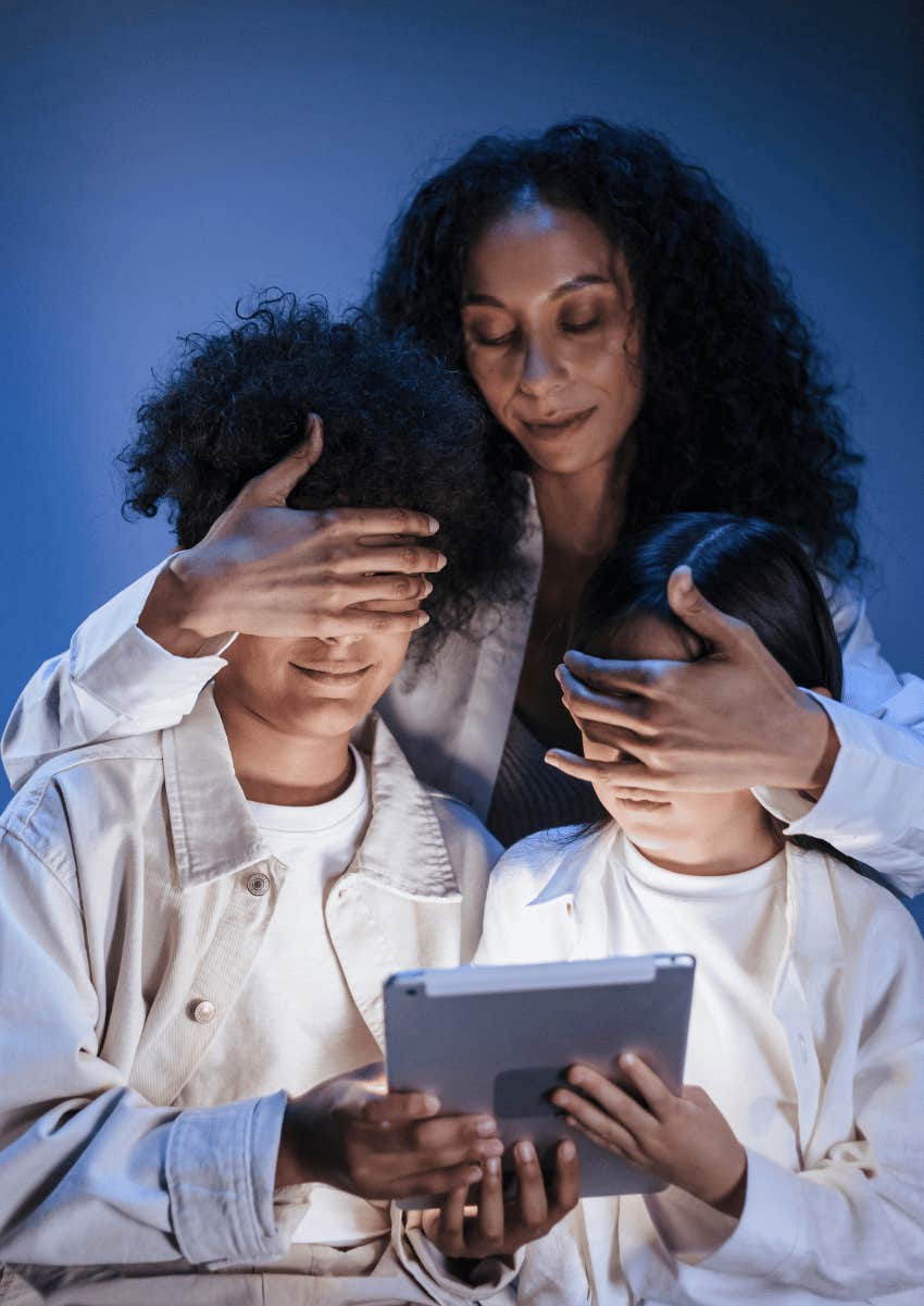 parent managing kids screen time