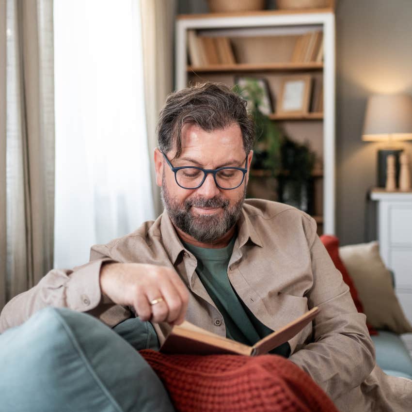 Man with anxiety in big groups has the rare trait of a high IQ