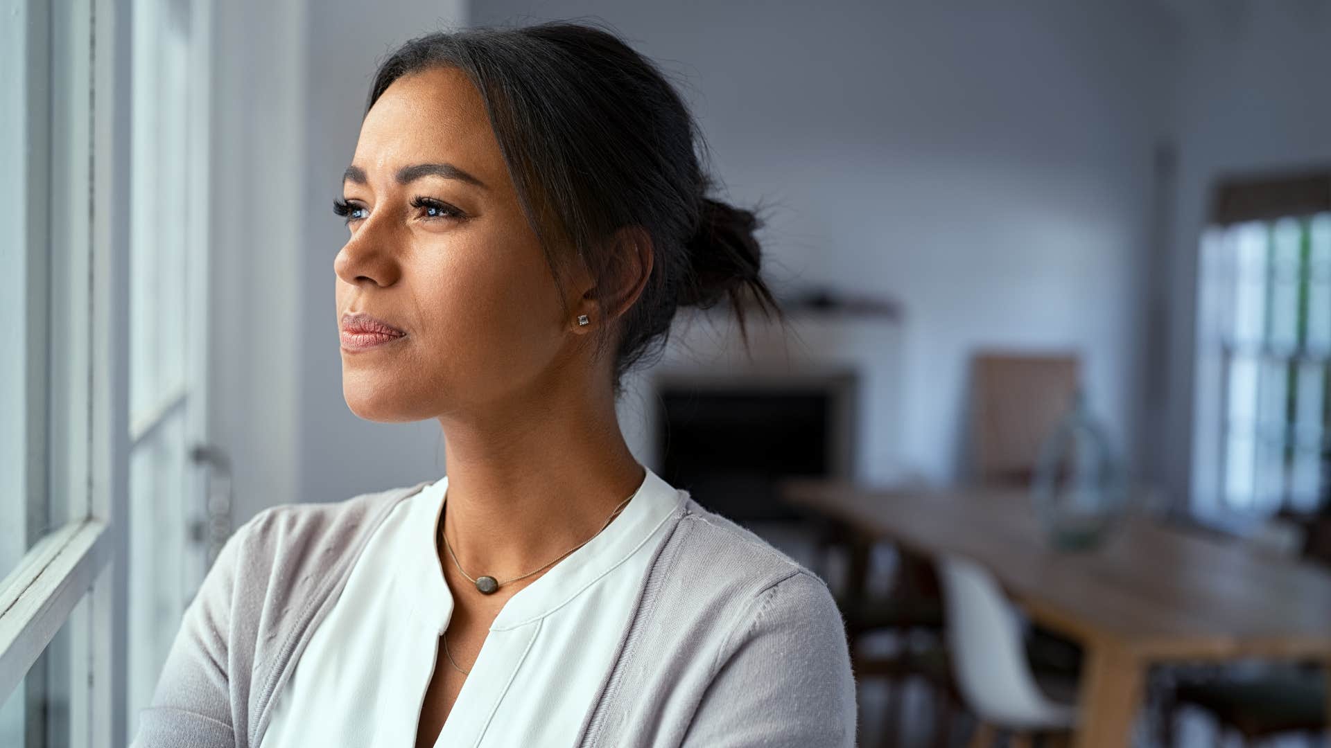 woman who can't sleep well when the heater is on because she is cautious