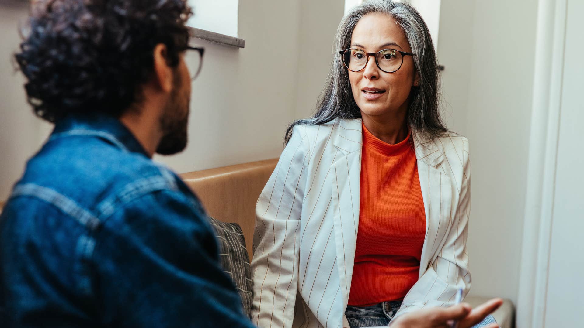 woman who almost immediately forgets names she just heard not afraid to change her mind with colleague