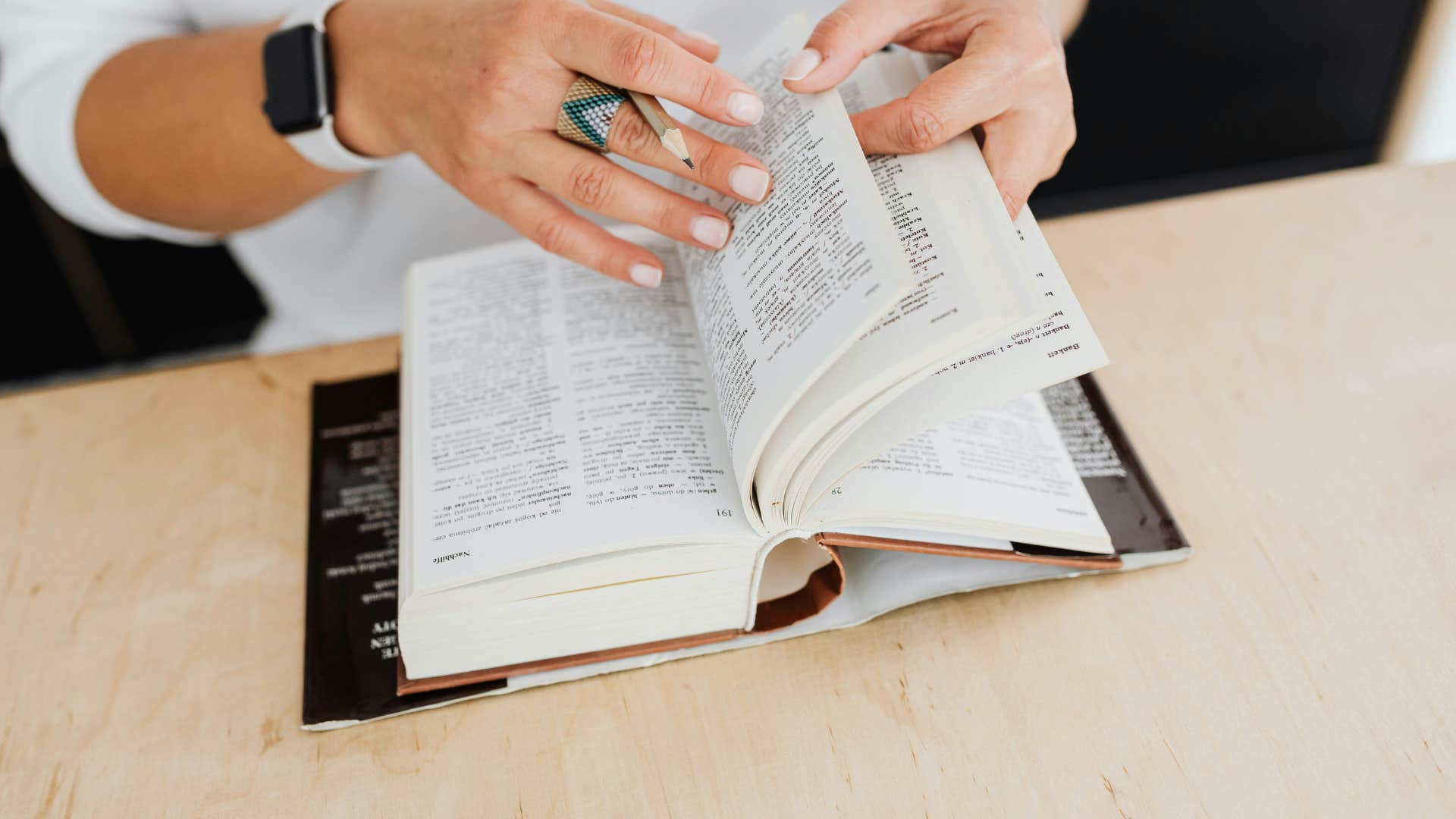 people who think at a genius level usually have these items in their homes dictionaries 