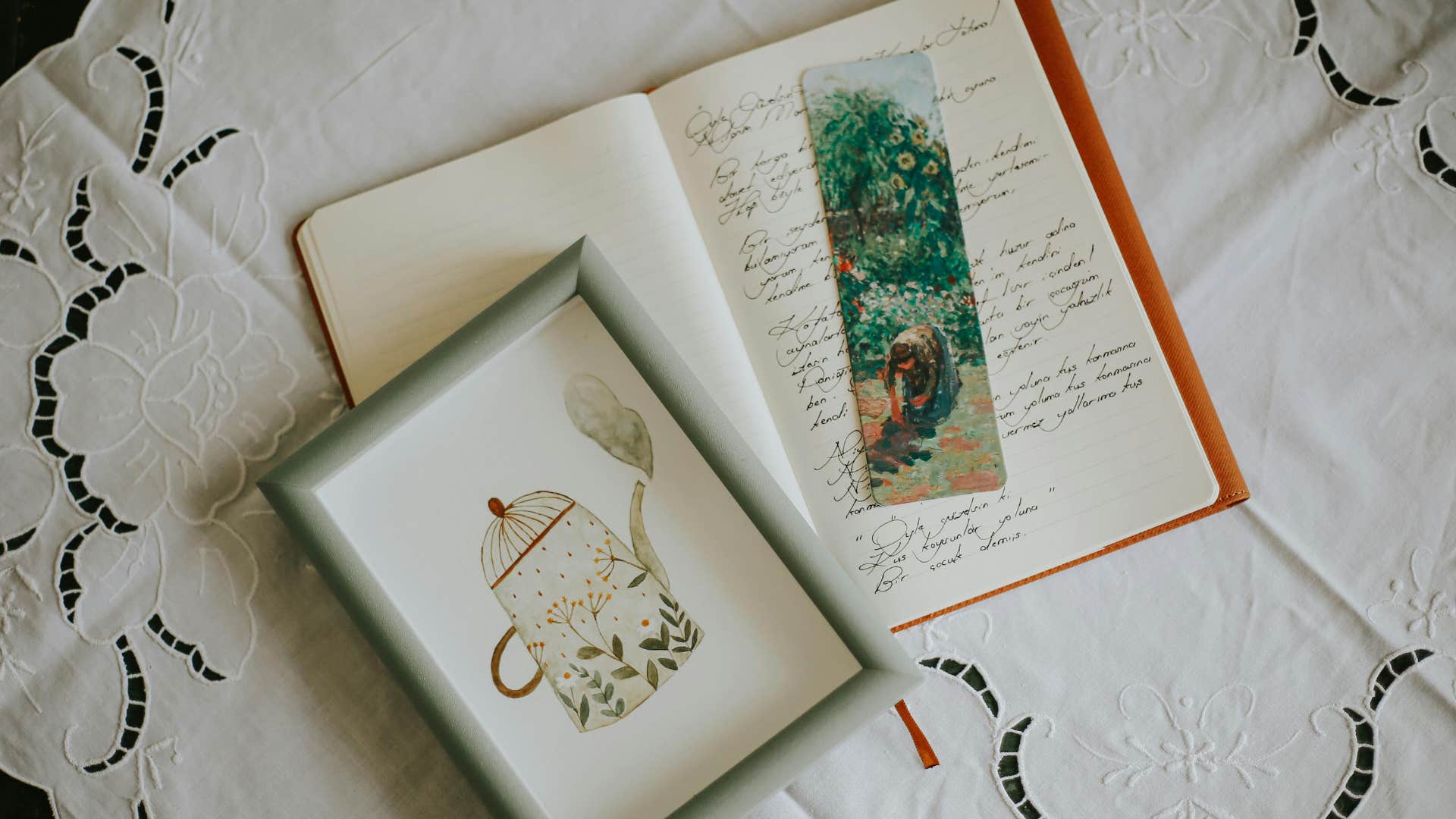 people who think at a genius level usually have these items in their homes journals 