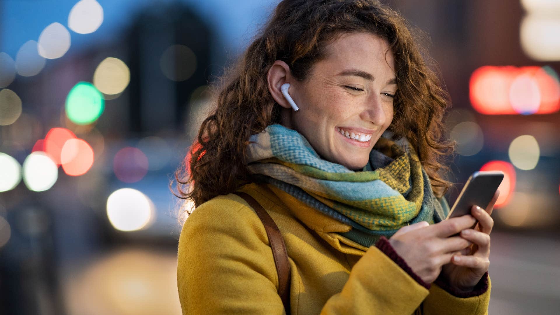 woman imagining the person speaking on her phone