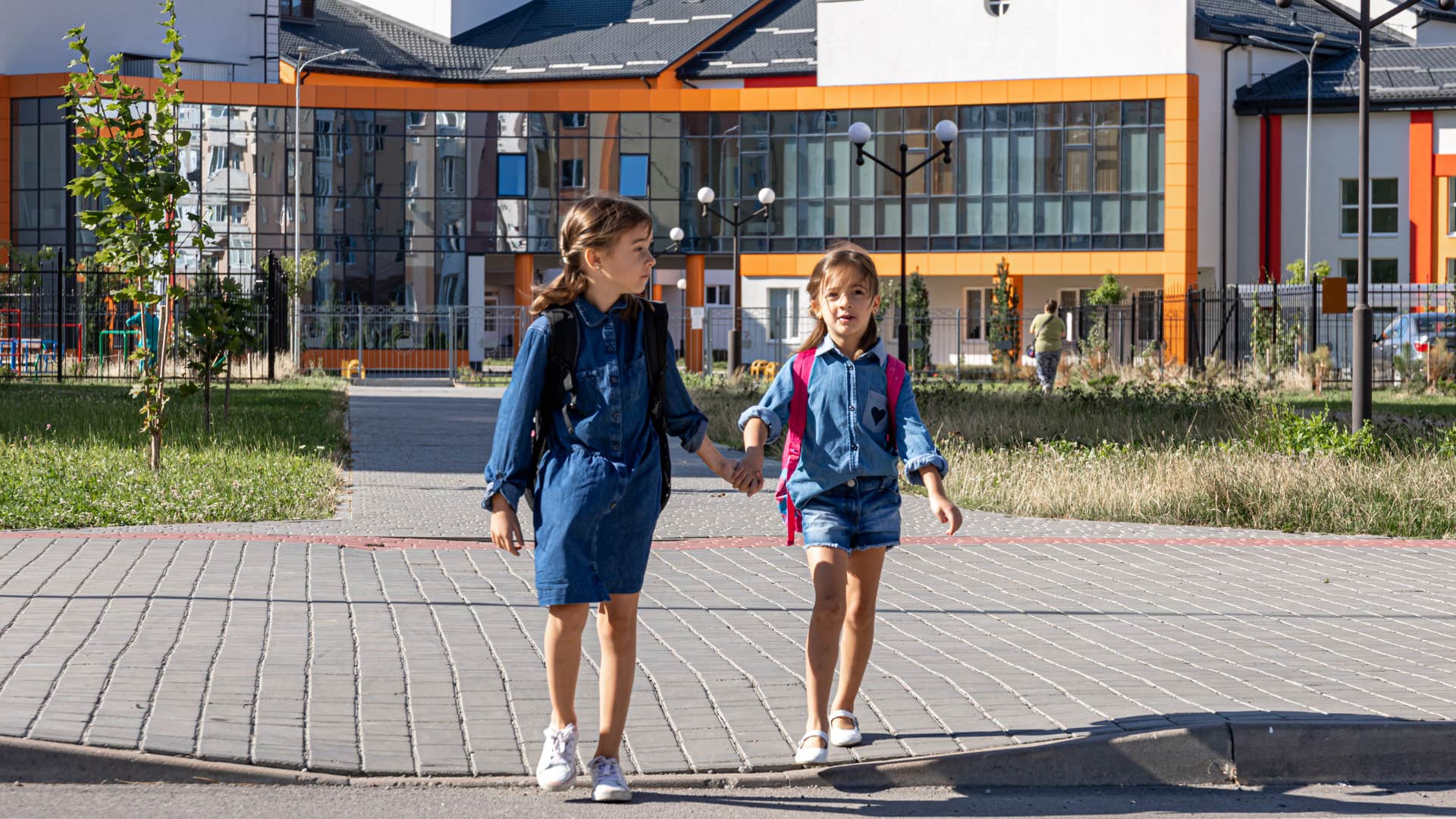 kids walking themselves home from school like in the 1980s