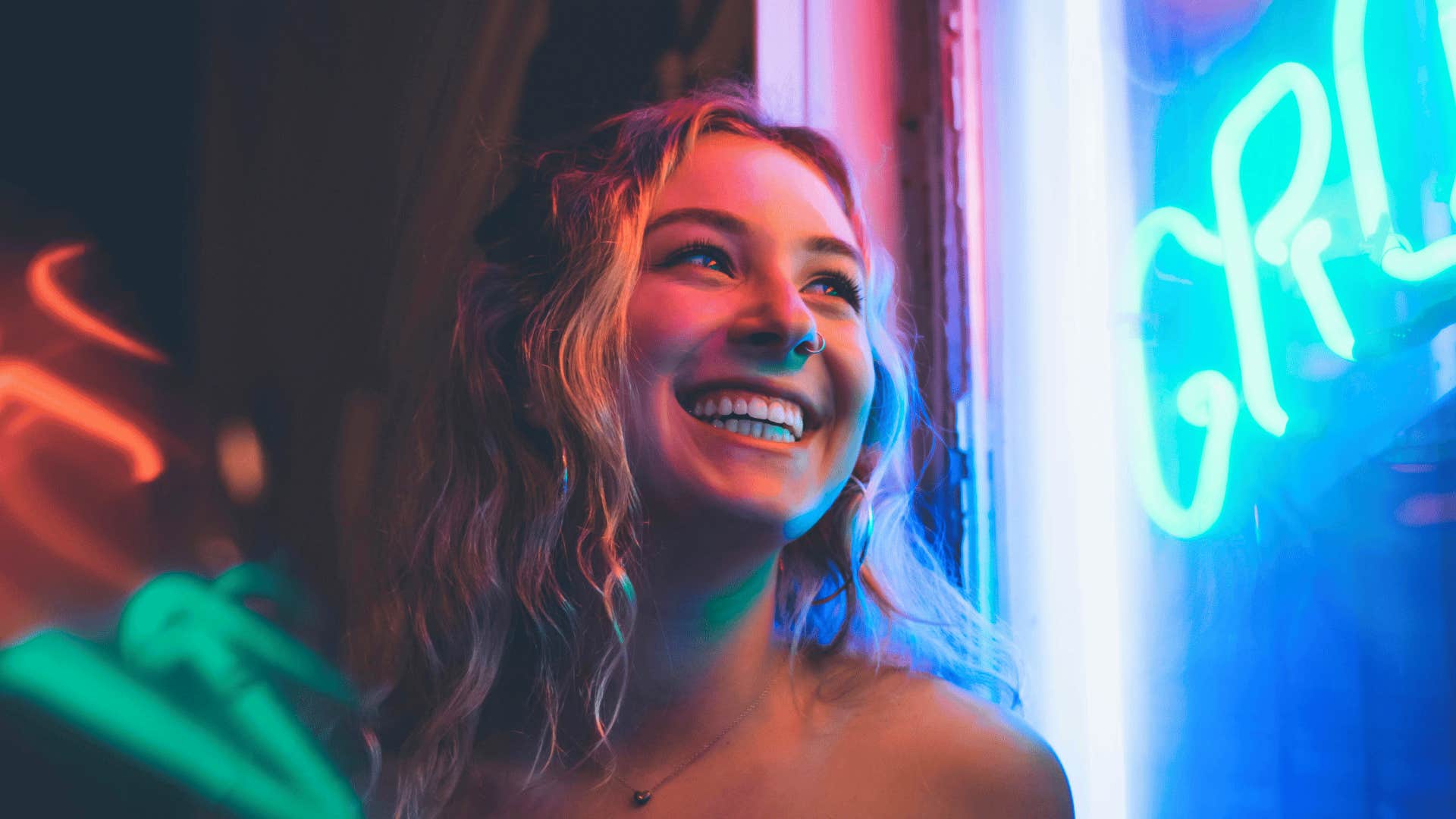 woman living her life while dating